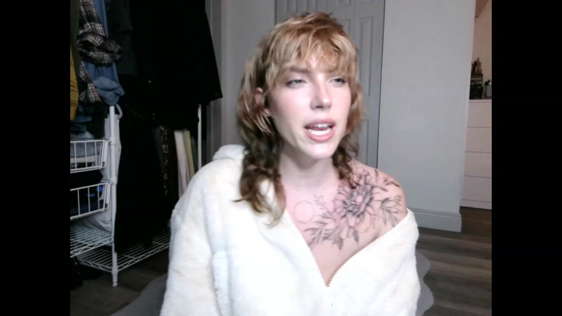 Gallery image thumbnail from the_remedy_'s myfreecams stream on, 01/08/2023, 02:47 image 1 of 20