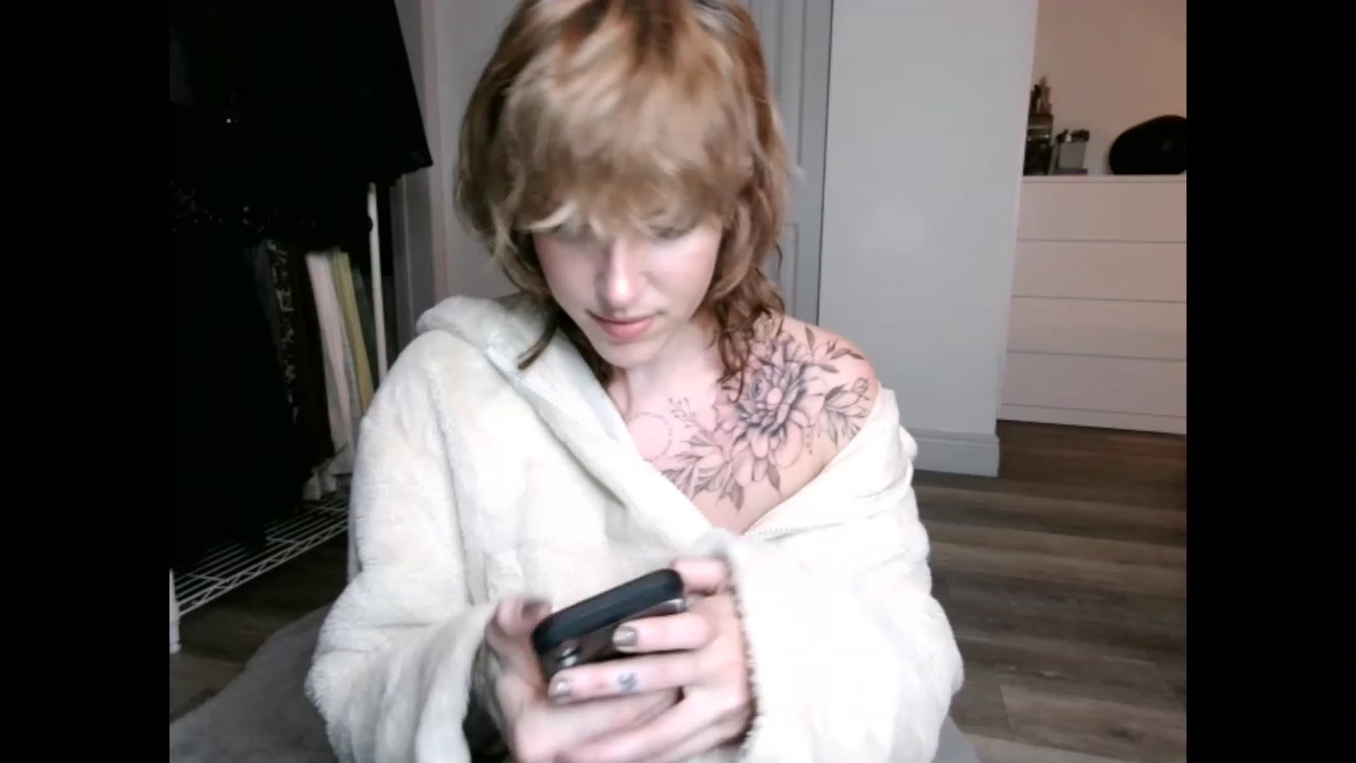 Gallery image thumbnail from the_remedy_'s myfreecams stream on, 01/08/2023, 02:47 image 13 of 20
