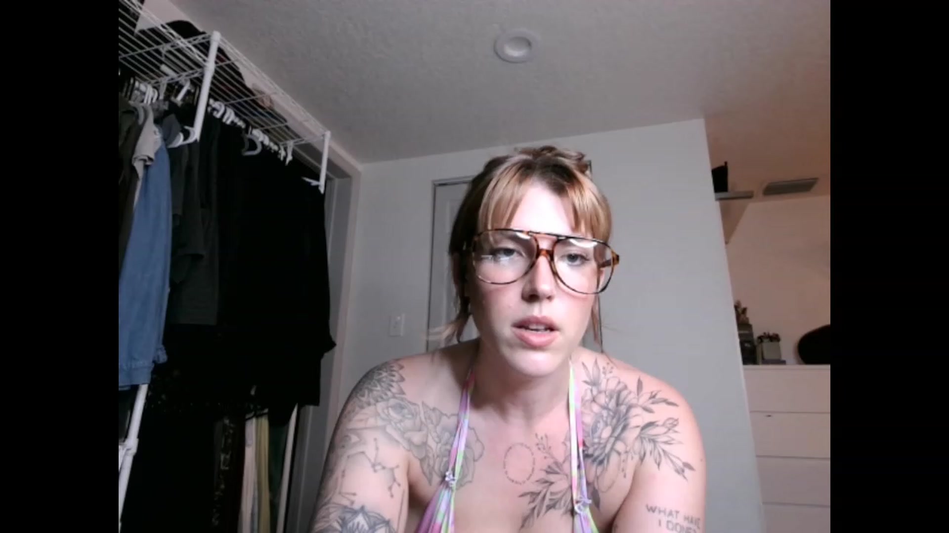 Gallery image thumbnail from the_remedy_'s myfreecams stream on, 01/13/2023, 03:18 image 12 of 20