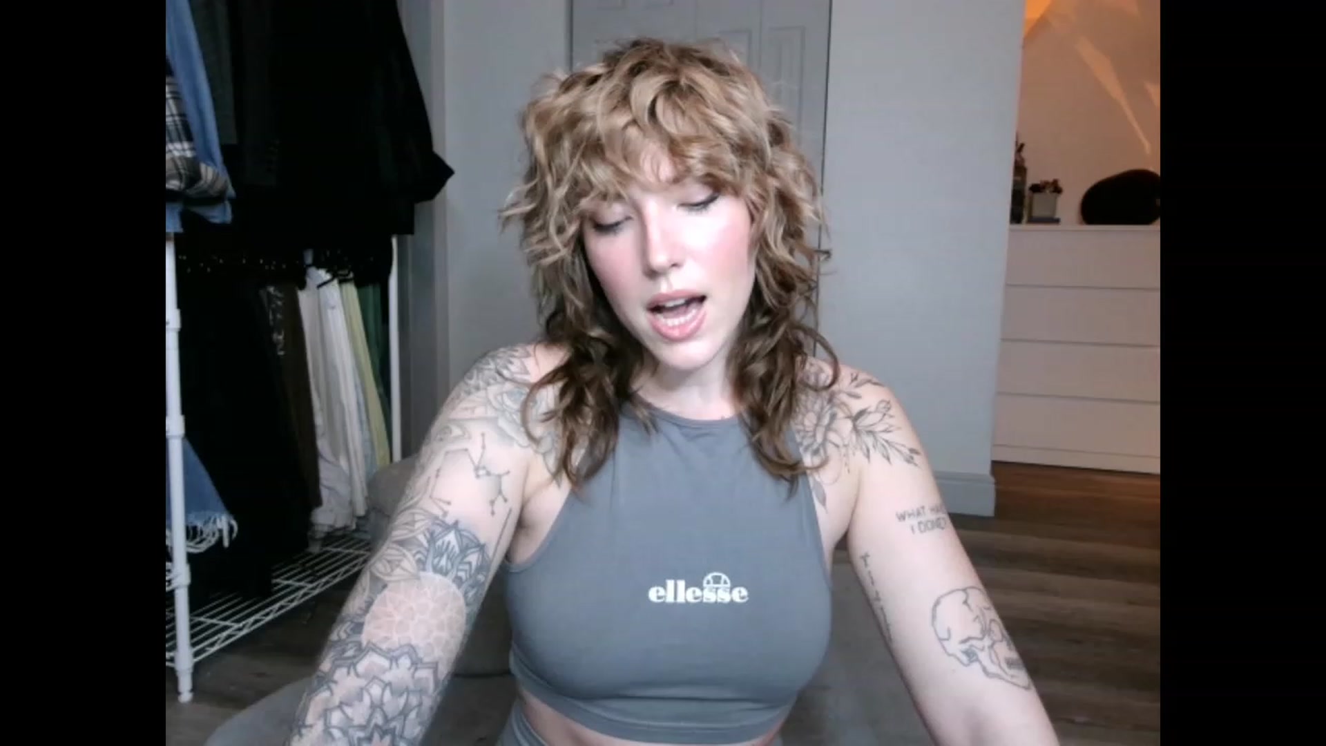 Gallery image thumbnail from the_remedy_'s myfreecams stream on, 01/18/2023, 02:28 image 2 of 20