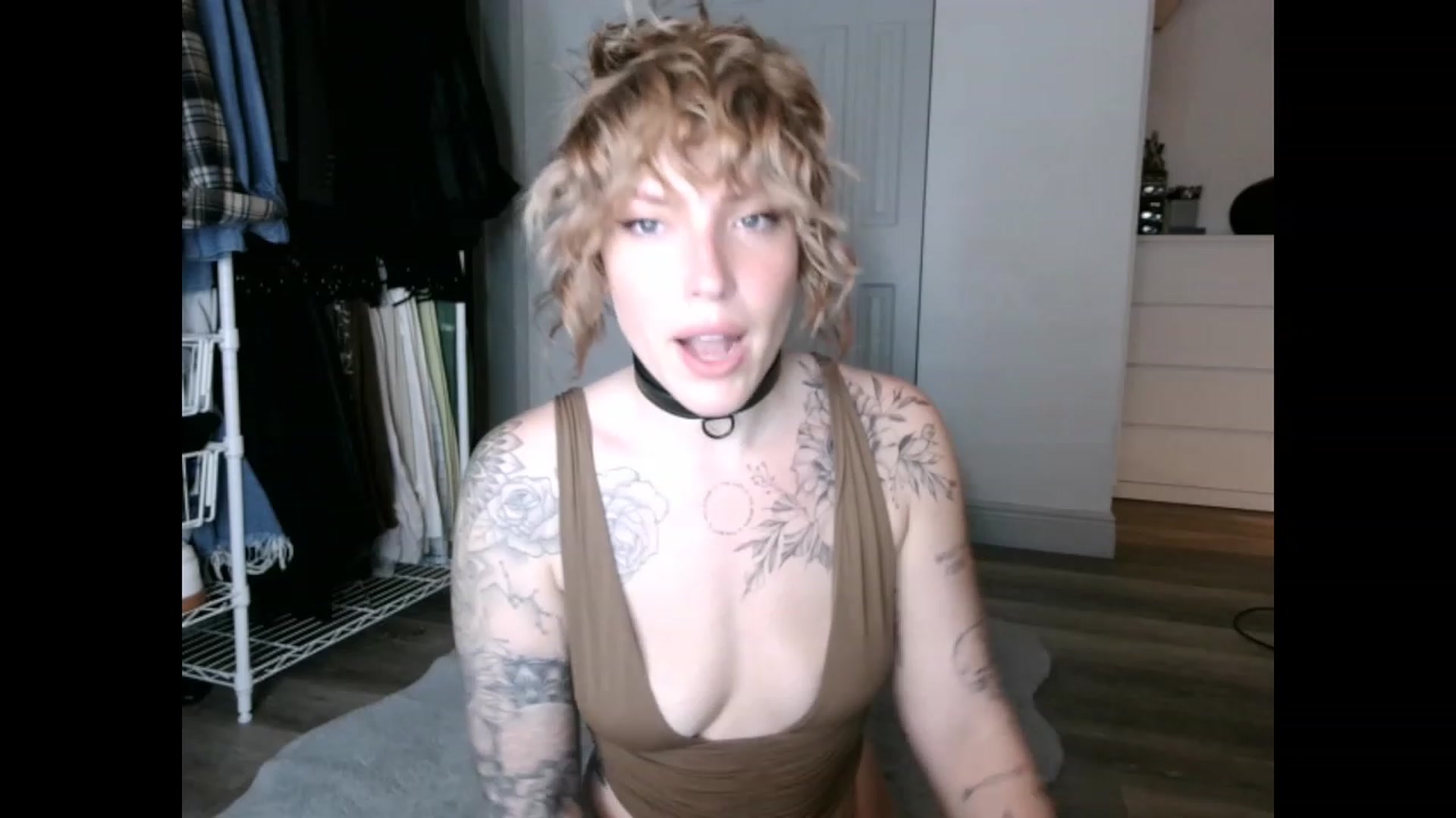 Gallery image thumbnail from the_remedy_'s myfreecams stream on, 01/20/2023, 02:56 image 2 of 20