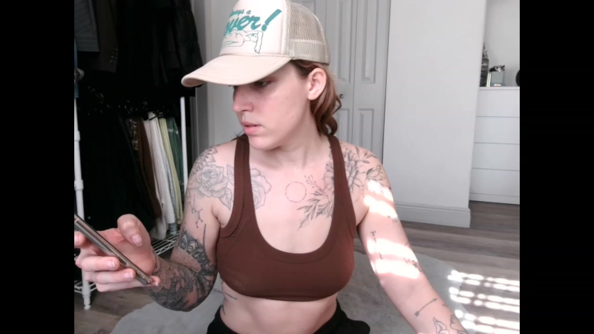 Gallery image thumbnail from the_remedy_'s myfreecams stream on, 01/29/2023, 16:22 image 16 of 20
