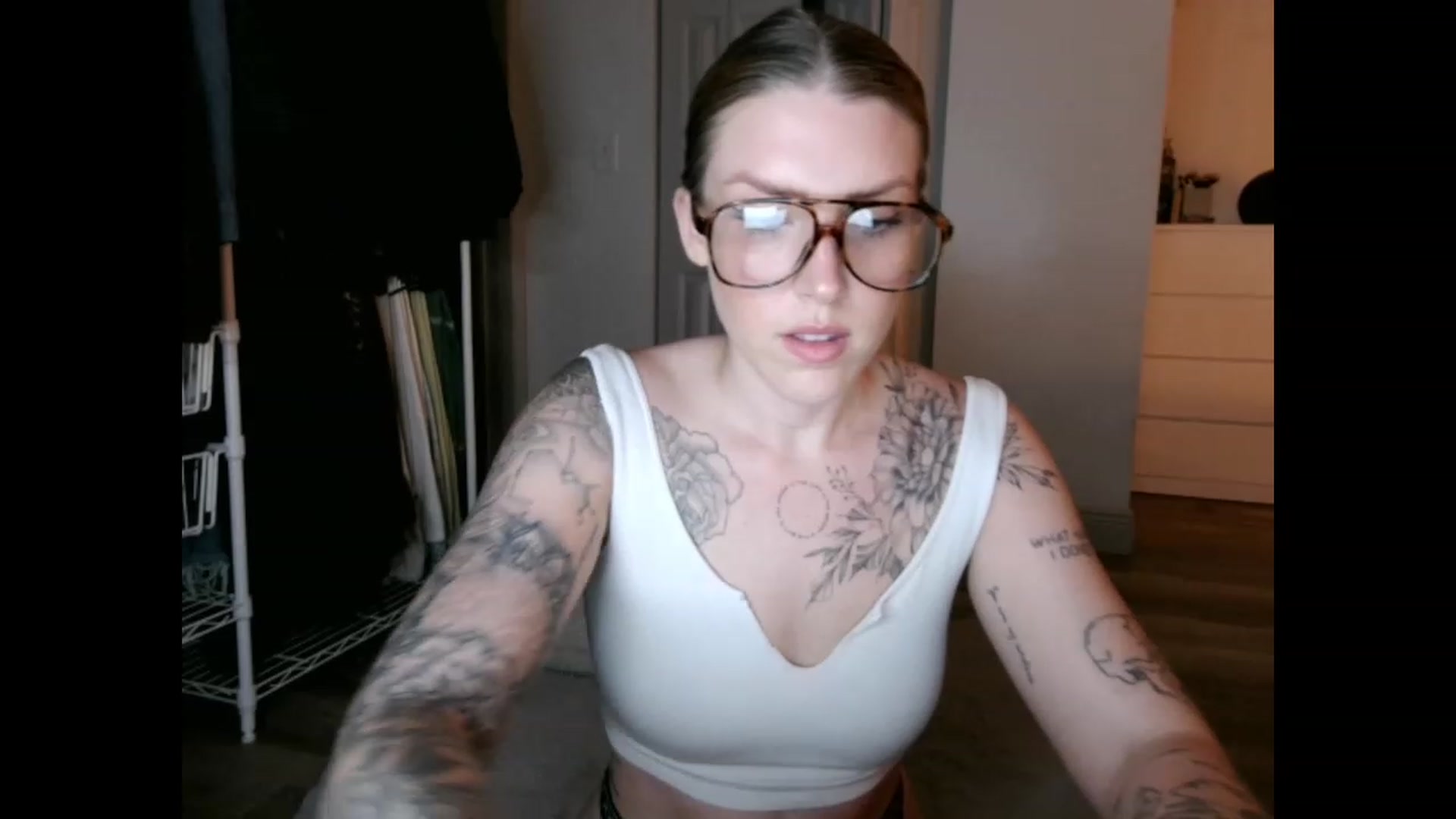 Gallery image thumbnail from the_remedy_'s myfreecams stream on, 02/01/2023, 23:59 image 19 of 20
