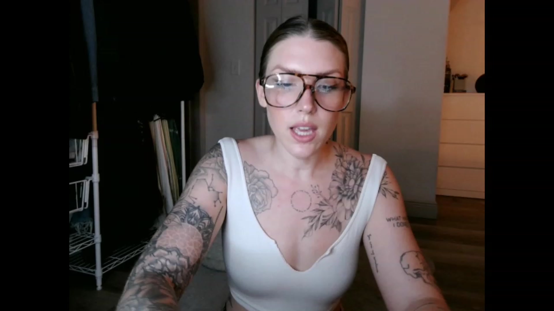 Gallery image thumbnail from the_remedy_'s myfreecams stream on, 02/01/2023, 23:59 image 7 of 20