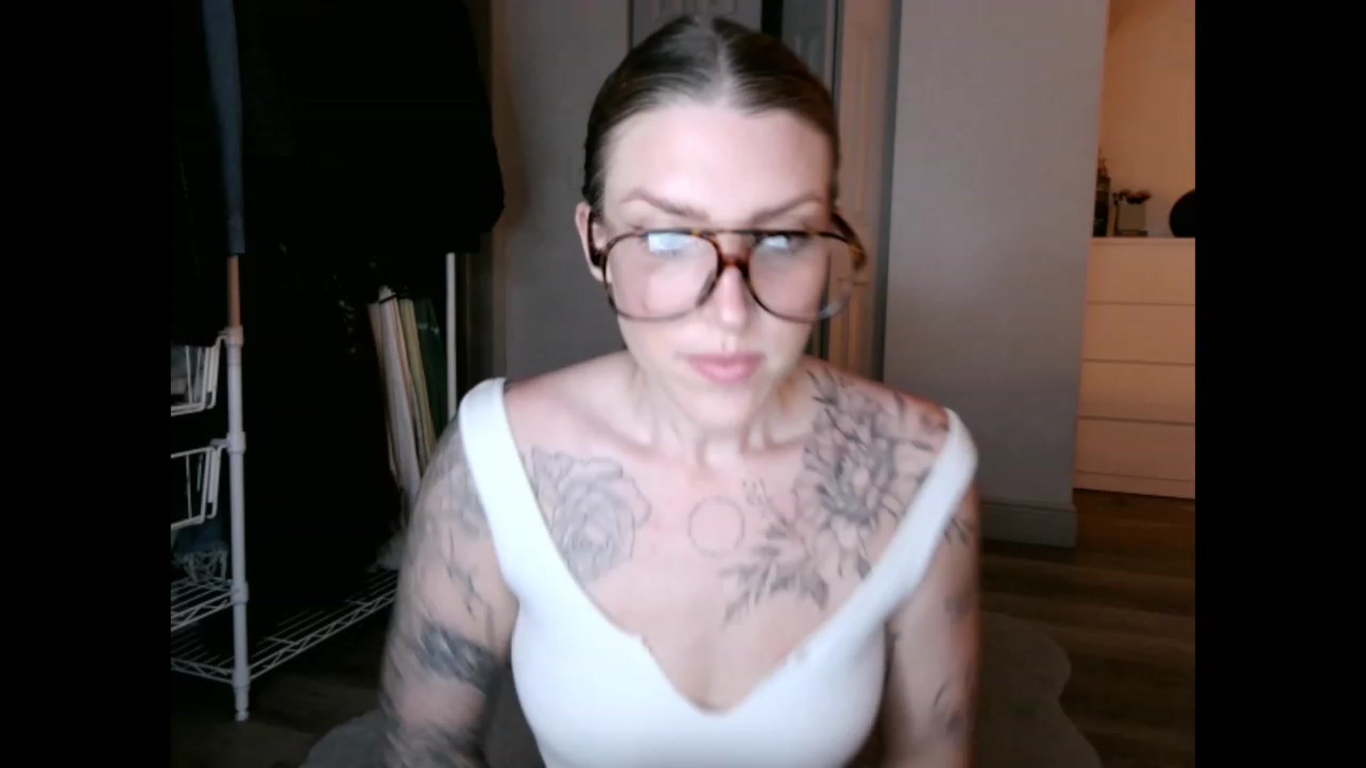 Gallery image thumbnail from the_remedy_'s myfreecams stream on, 02/01/2023, 23:59 image 5 of 20