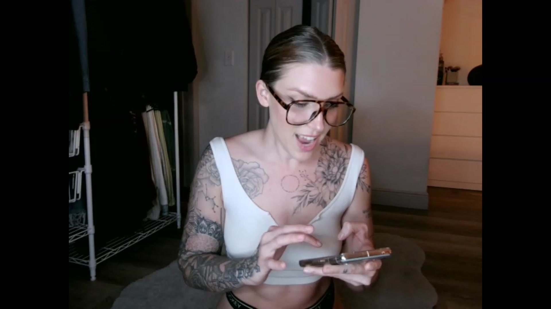 Gallery image thumbnail from the_remedy_'s myfreecams stream on, 02/01/2023, 23:59 image 20 of 20
