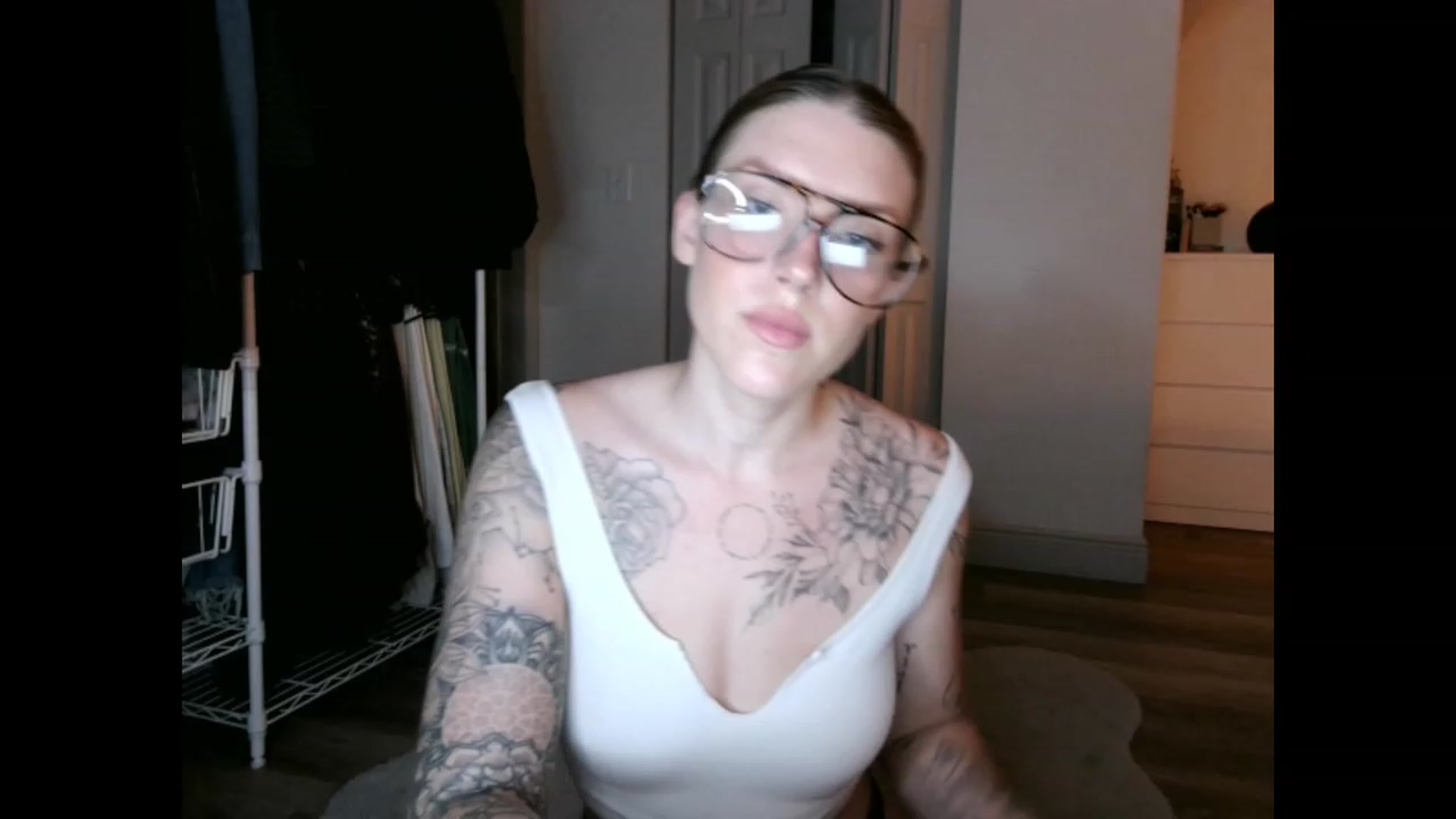 Gallery image thumbnail from the_remedy_'s myfreecams stream on, 02/01/2023, 23:59 image 8 of 20
