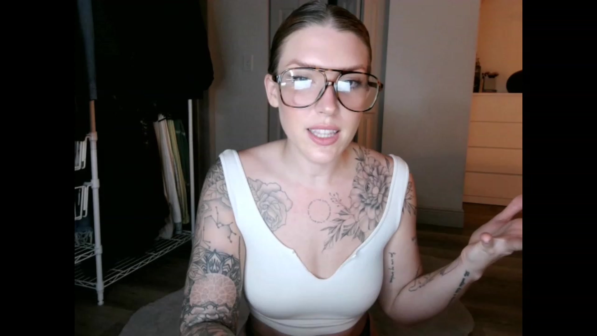 Gallery image thumbnail from the_remedy_'s myfreecams stream on, 02/01/2023, 23:59 image 16 of 20