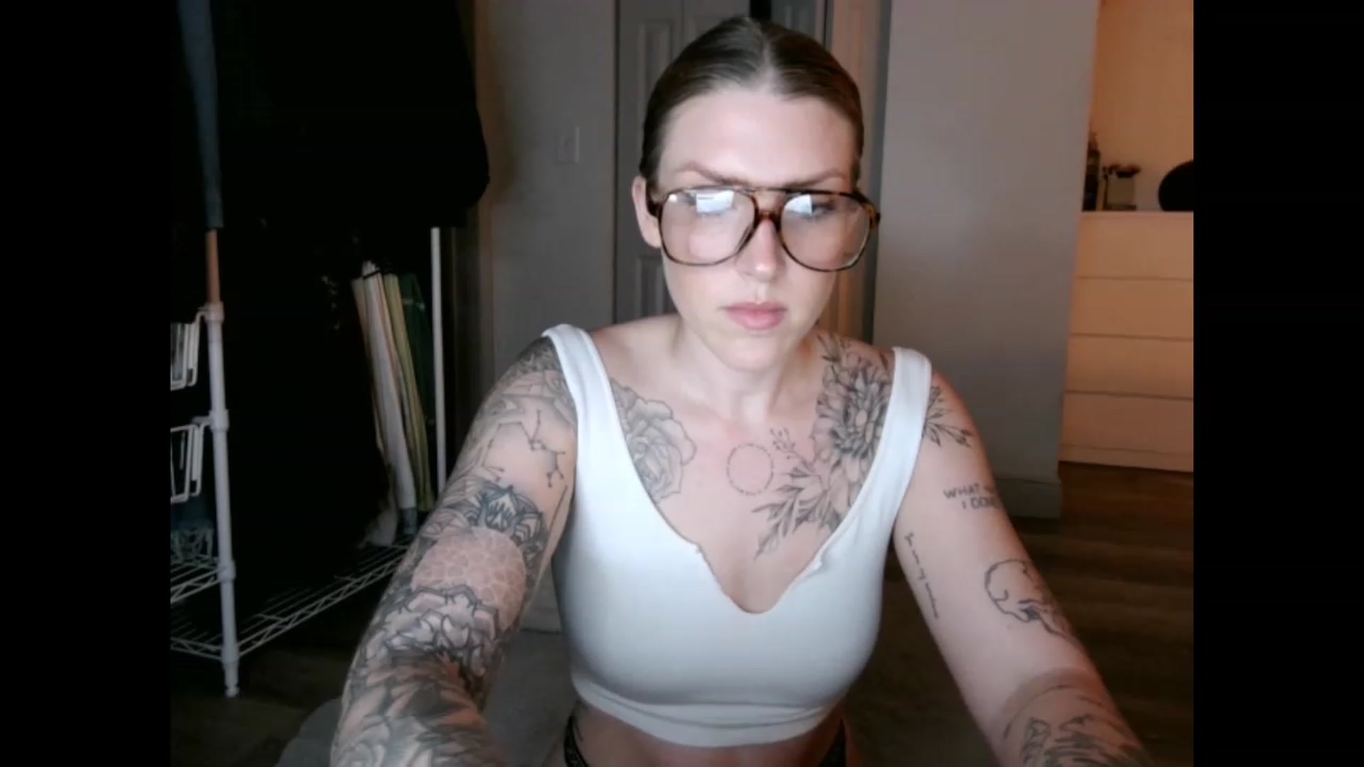 Gallery image thumbnail from the_remedy_'s myfreecams stream on, 02/01/2023, 23:59 image 18 of 20