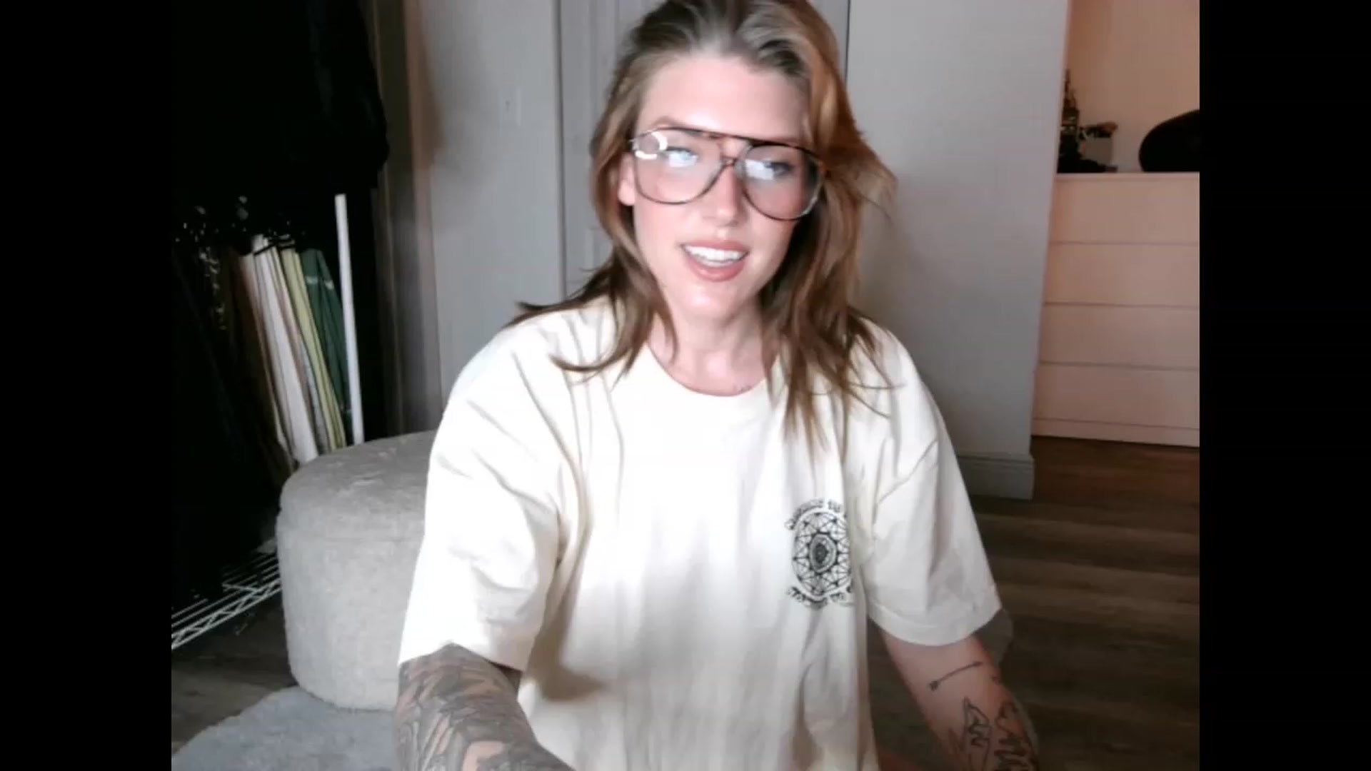Gallery image thumbnail from the_remedy_'s myfreecams stream on, 02/03/2023, 01:28 image 5 of 20