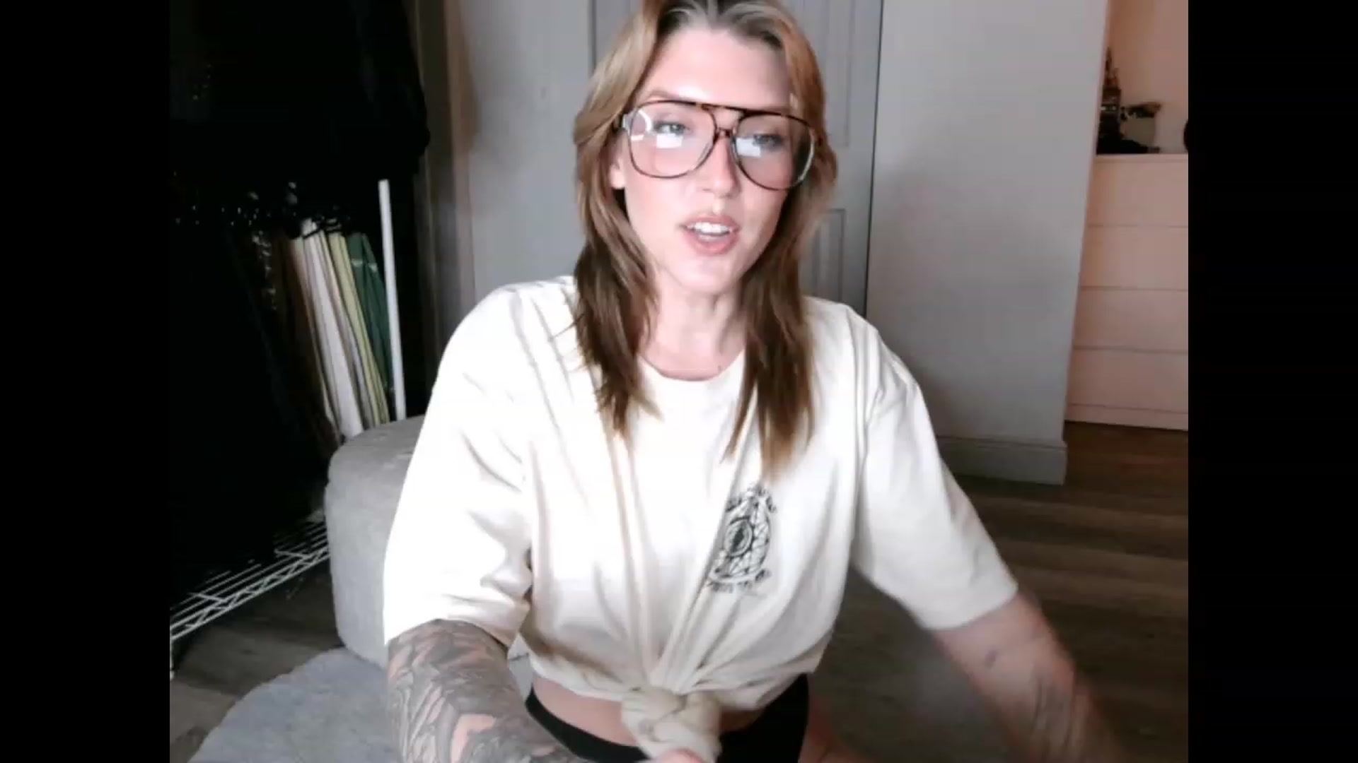 Gallery image thumbnail from the_remedy_'s myfreecams stream on, 02/03/2023, 01:28 image 1 of 20