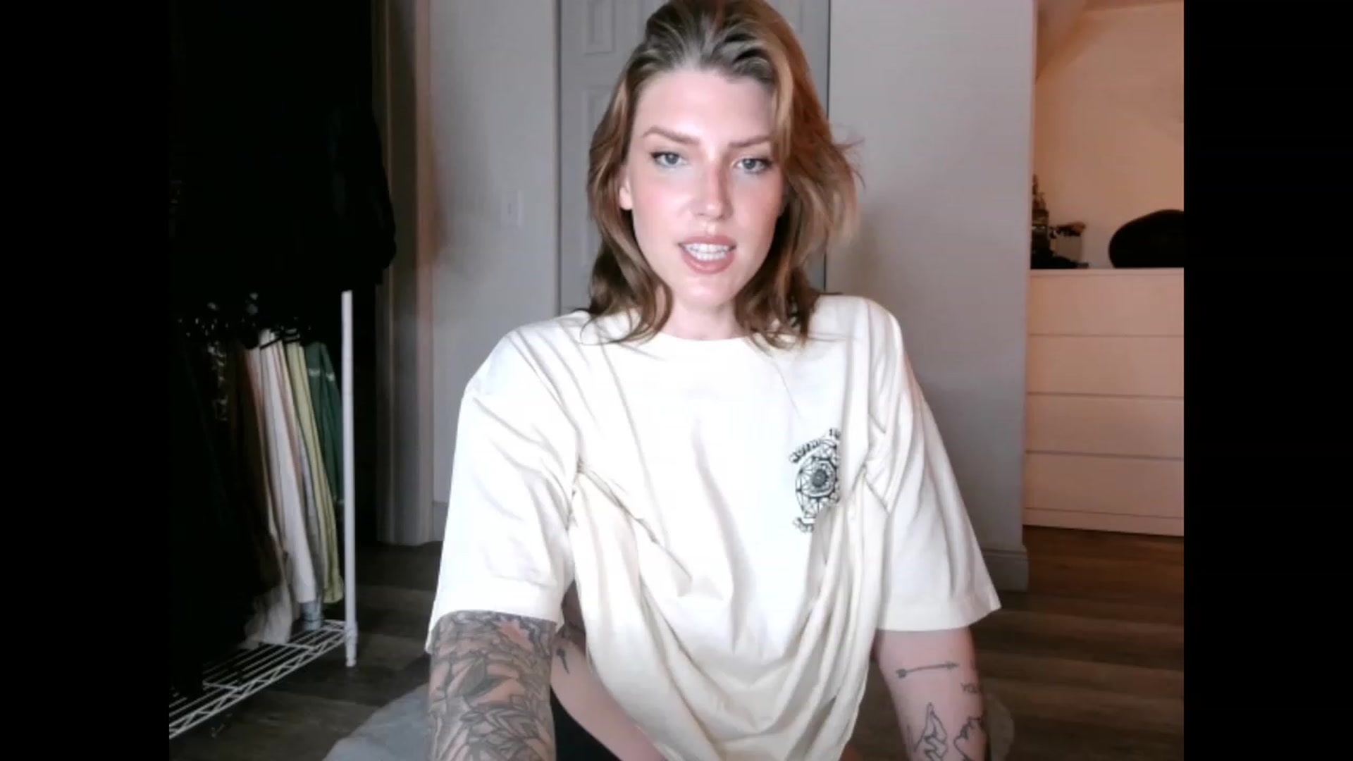 Gallery image thumbnail from the_remedy_'s myfreecams stream on, 02/03/2023, 01:28 image 6 of 20