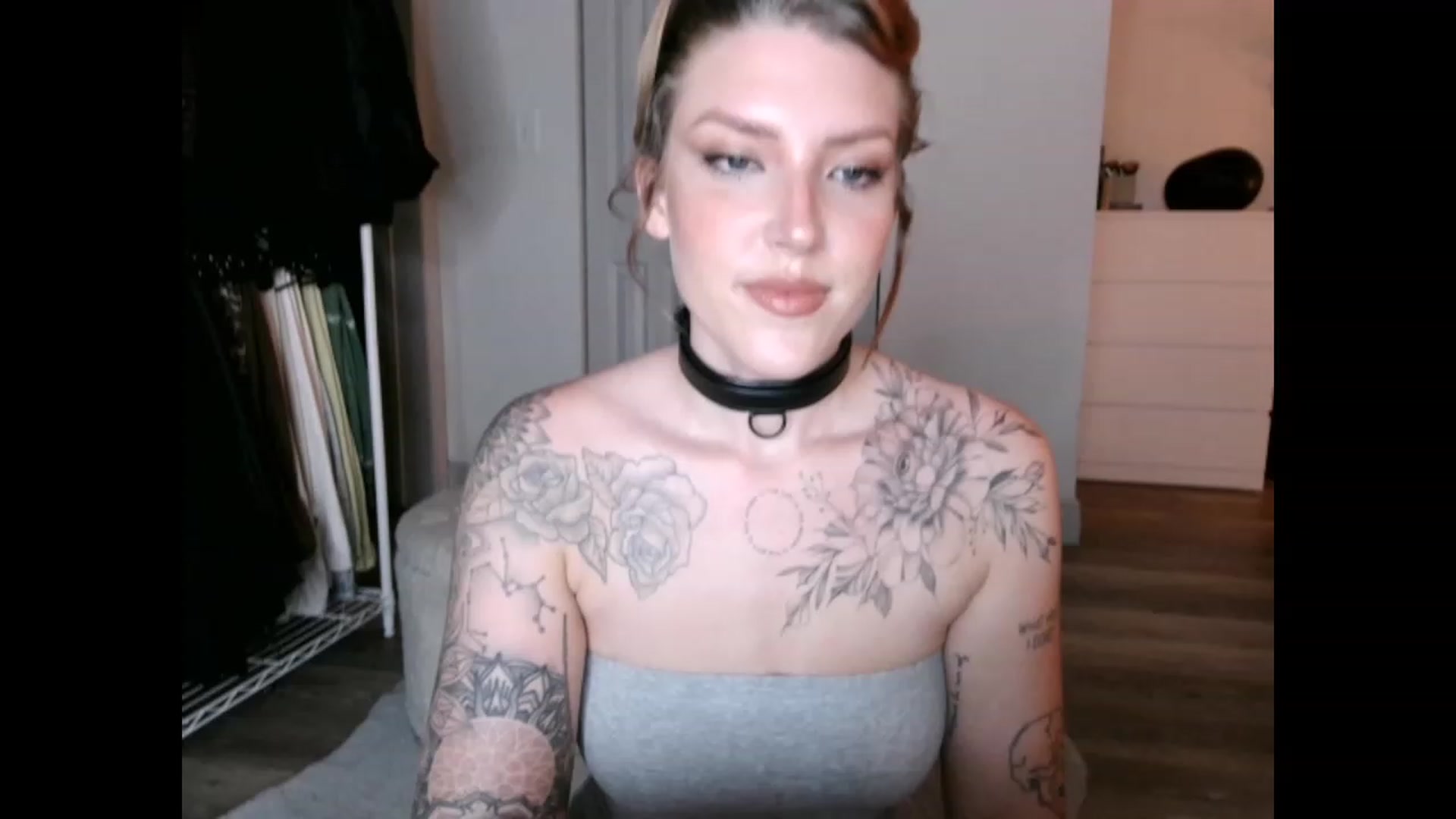 Gallery image thumbnail from the_remedy_'s myfreecams stream on, 02/04/2023, 02:15 image 6 of 20
