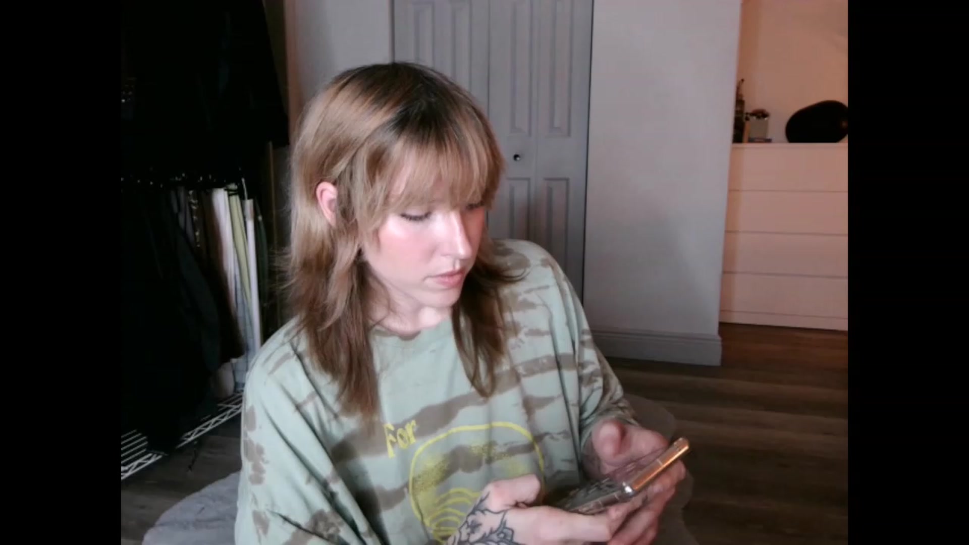 Gallery image thumbnail from the_remedy_'s myfreecams stream on, 02/08/2023, 24:01 image 6 of 20