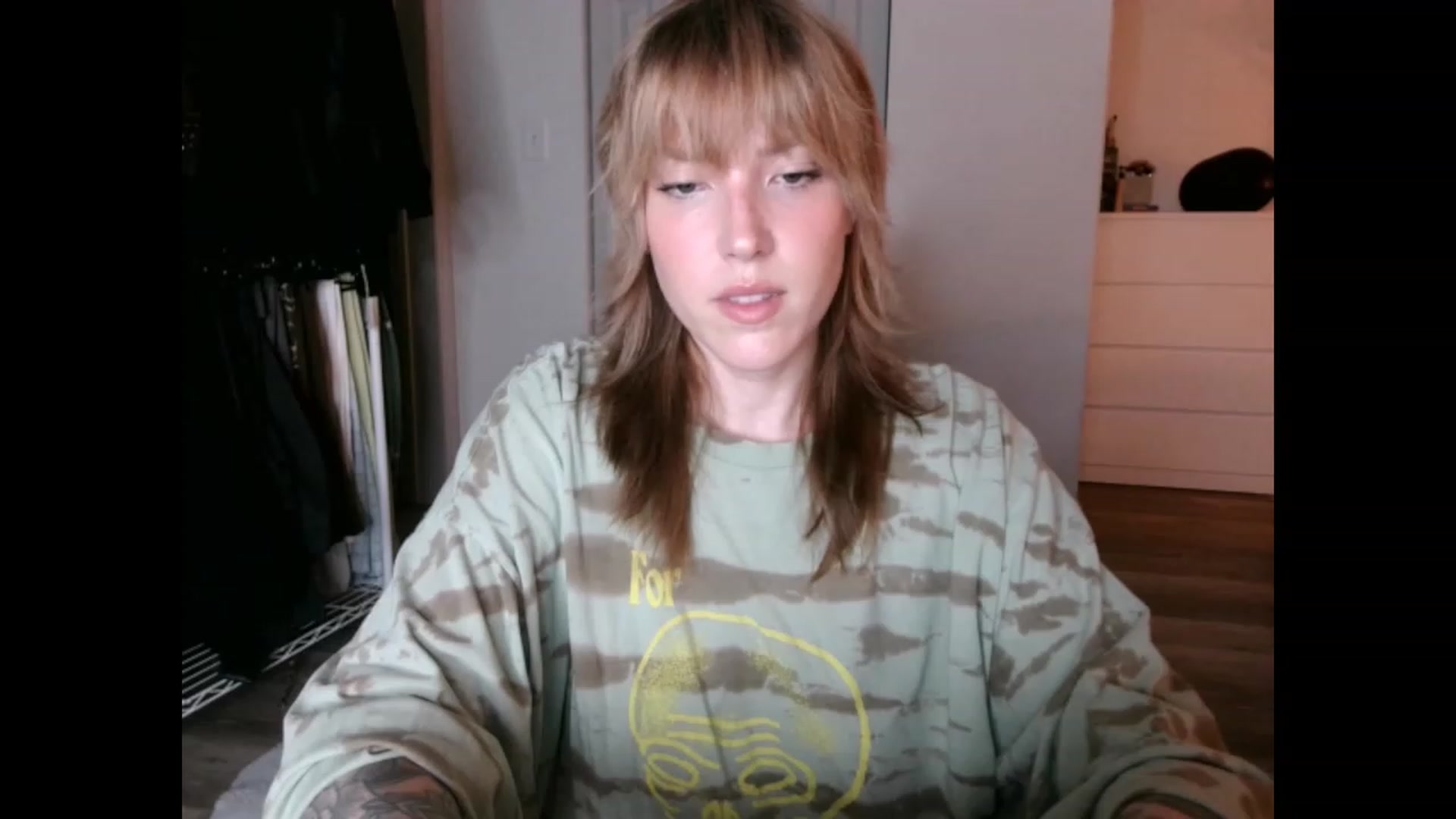 Gallery image thumbnail from the_remedy_'s myfreecams stream on, 02/08/2023, 24:01 image 9 of 20