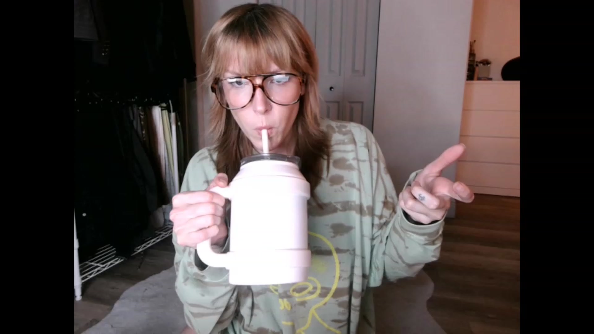 Gallery image thumbnail from the_remedy_'s myfreecams stream on, 02/08/2023, 01:09 image 7 of 20