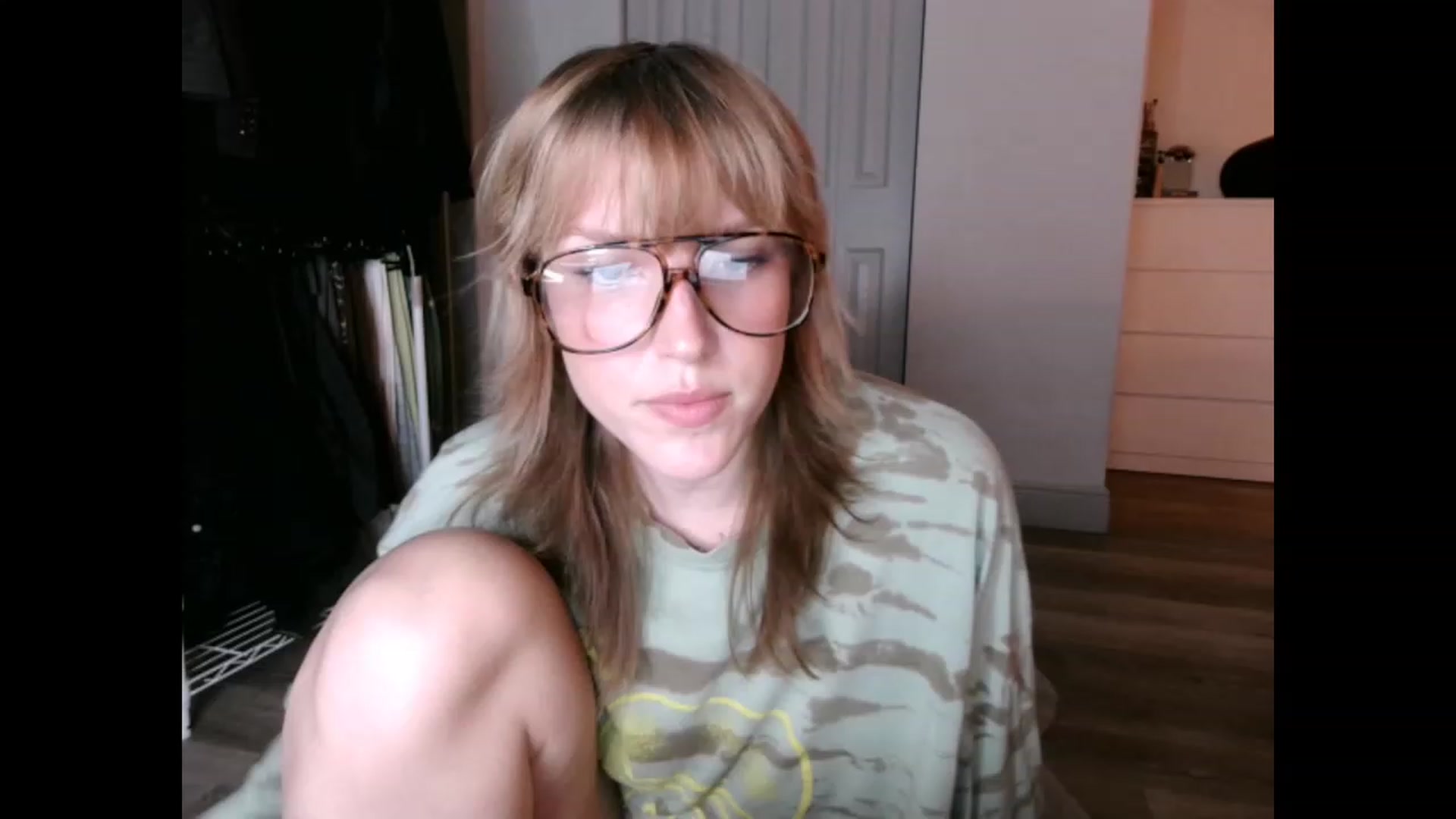 Gallery image thumbnail from the_remedy_'s myfreecams stream on, 02/08/2023, 01:09 image 6 of 20