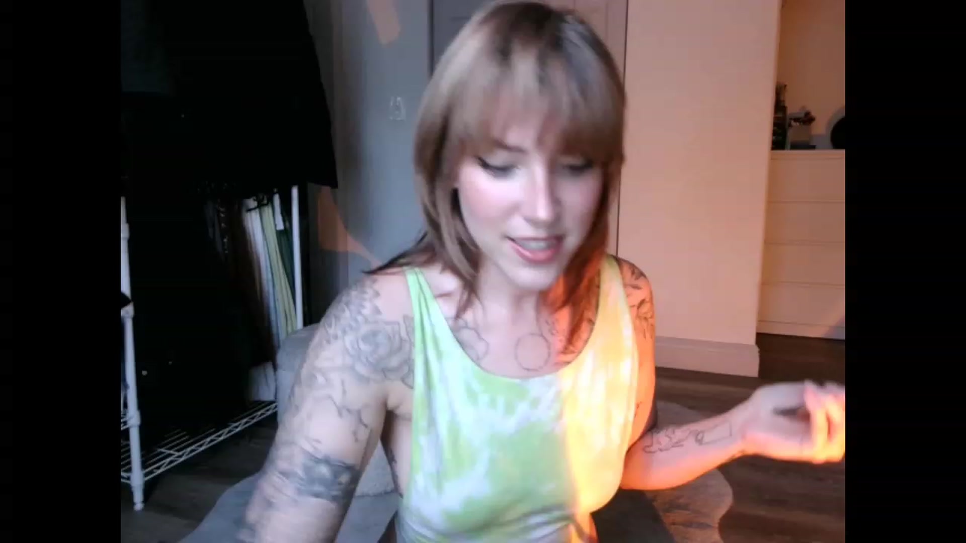 Gallery image thumbnail from the_remedy_'s myfreecams stream on, 02/10/2023, 23:05 image 11 of 20