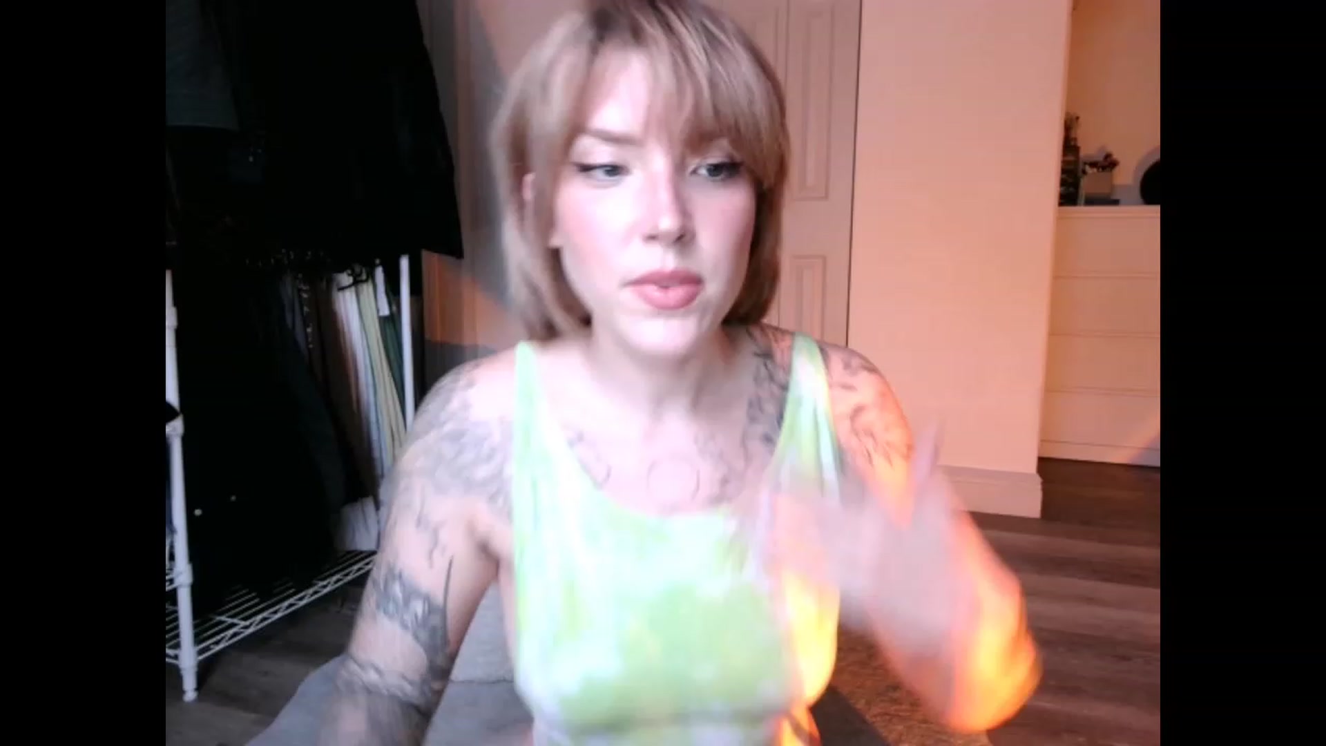 Gallery image thumbnail from the_remedy_'s myfreecams stream on, 02/10/2023, 23:05 image 13 of 20