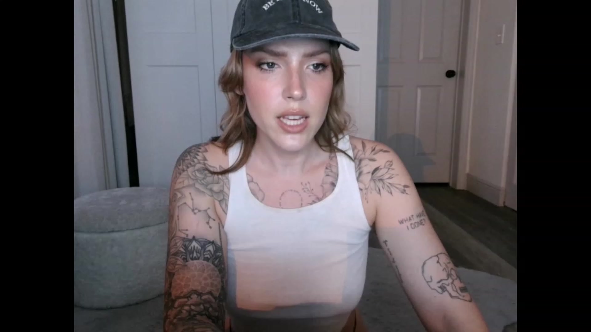 Gallery image thumbnail from the_remedy_'s myfreecams stream on, 02/18/2023, 23:41 image 16 of 20