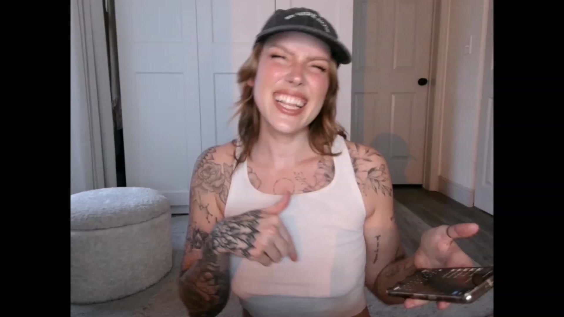 Gallery image thumbnail from the_remedy_'s myfreecams stream on, 02/18/2023, 23:41 image 7 of 20