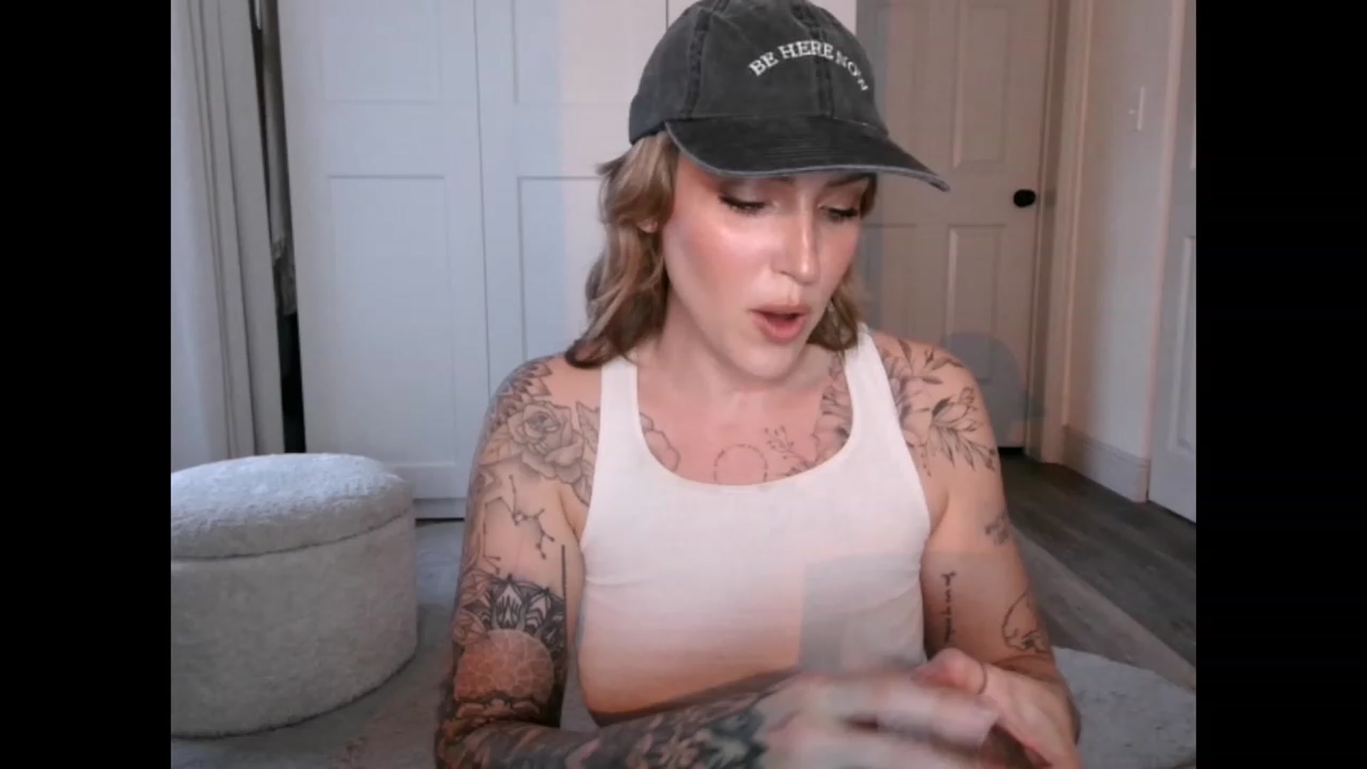 Gallery image thumbnail from the_remedy_'s myfreecams stream on, 02/18/2023, 23:41 image 6 of 20