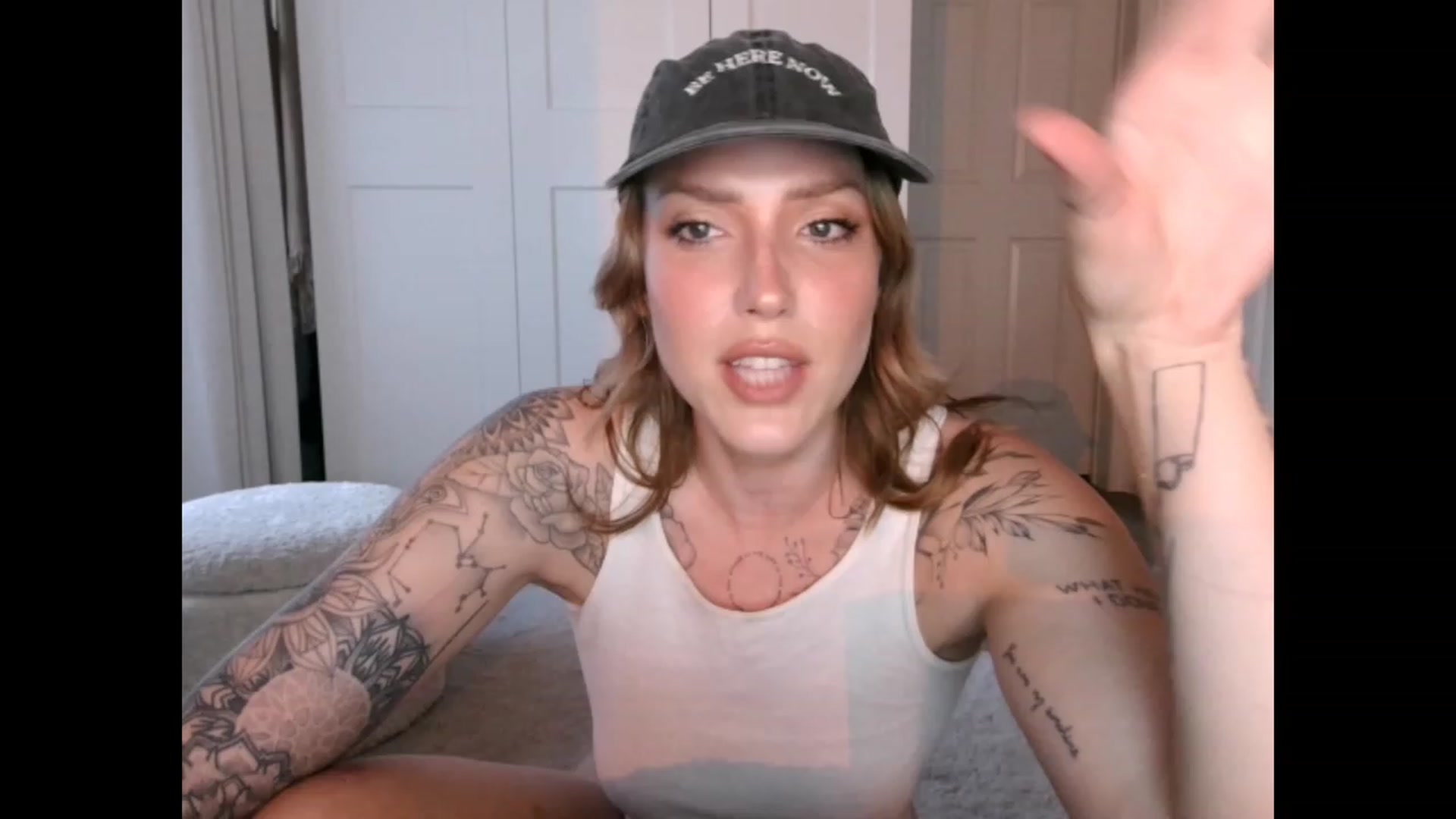 Gallery image thumbnail from the_remedy_'s myfreecams stream on, 02/18/2023, 23:41 image 3 of 20