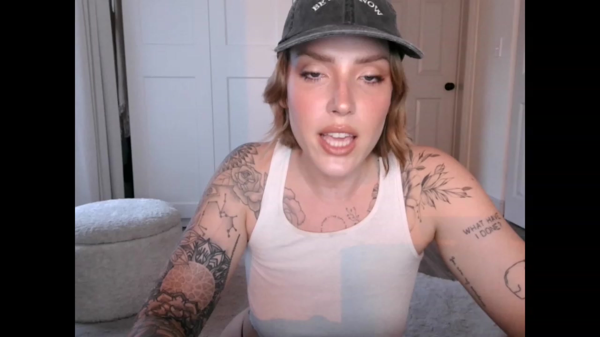 Gallery image thumbnail from the_remedy_'s myfreecams stream on, 02/18/2023, 23:41 image 4 of 20