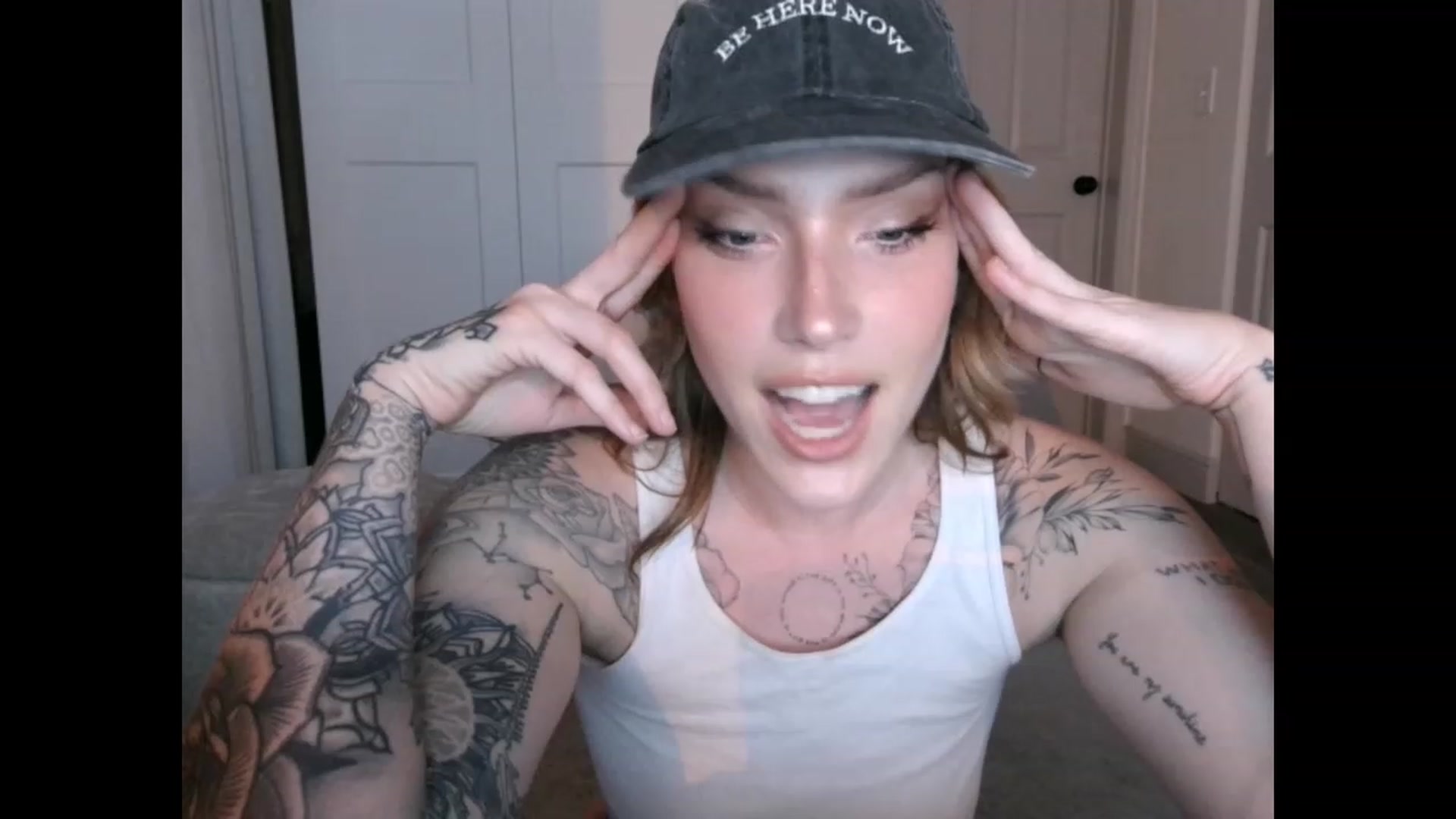 Gallery image thumbnail from the_remedy_'s myfreecams stream on, 02/18/2023, 23:41 image 19 of 20