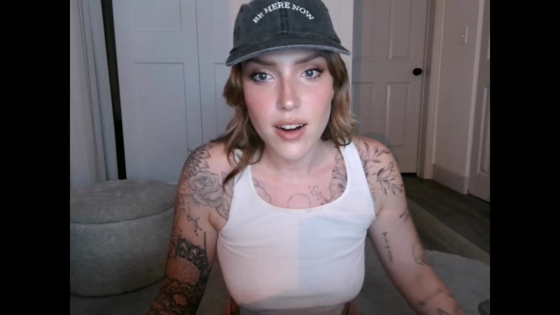 Gallery image thumbnail from the_remedy_'s myfreecams stream on, 02/18/2023, 23:41 image 20 of 20