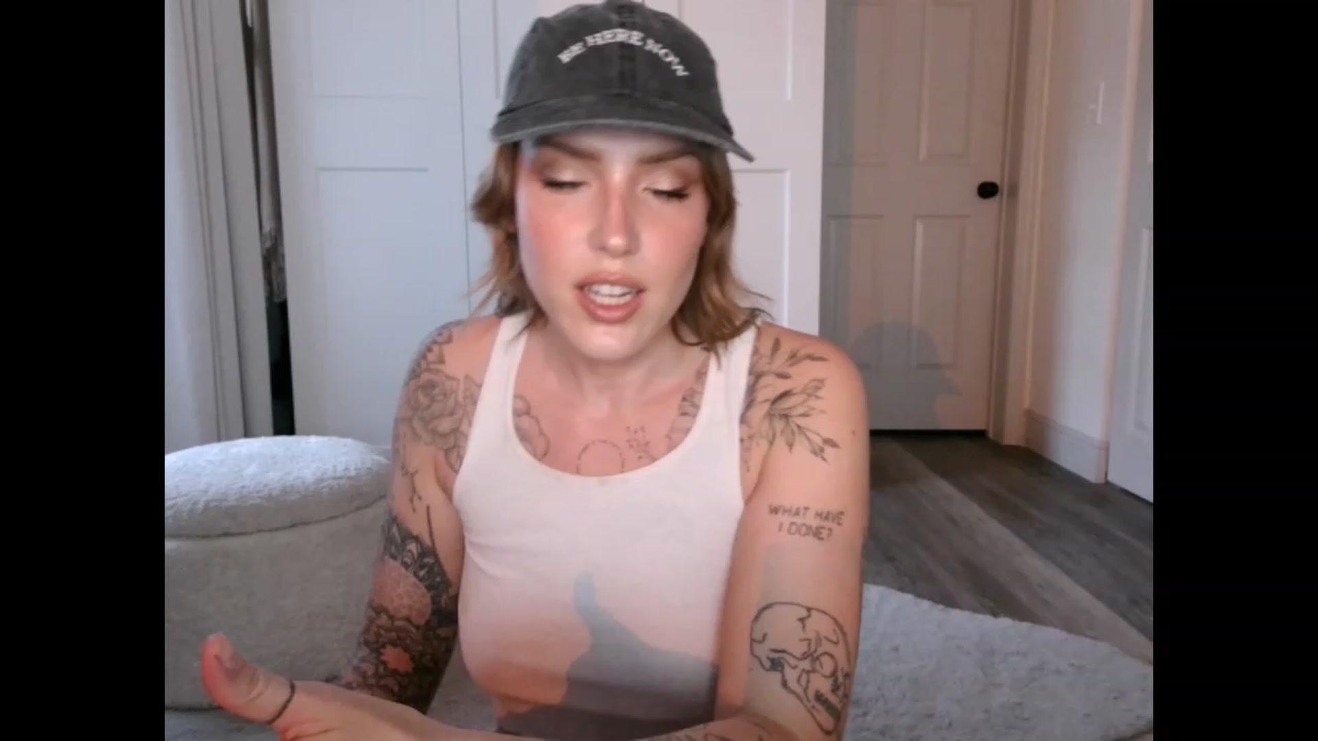 Gallery image thumbnail from the_remedy_'s myfreecams stream on, 02/18/2023, 23:41 image 2 of 20
