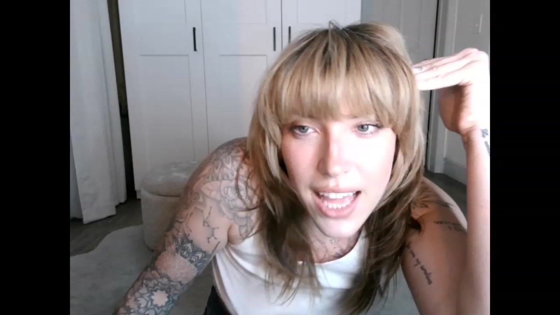 Gallery image thumbnail from the_remedy_'s myfreecams stream on, 02/24/2023, 23:38 image 20 of 20