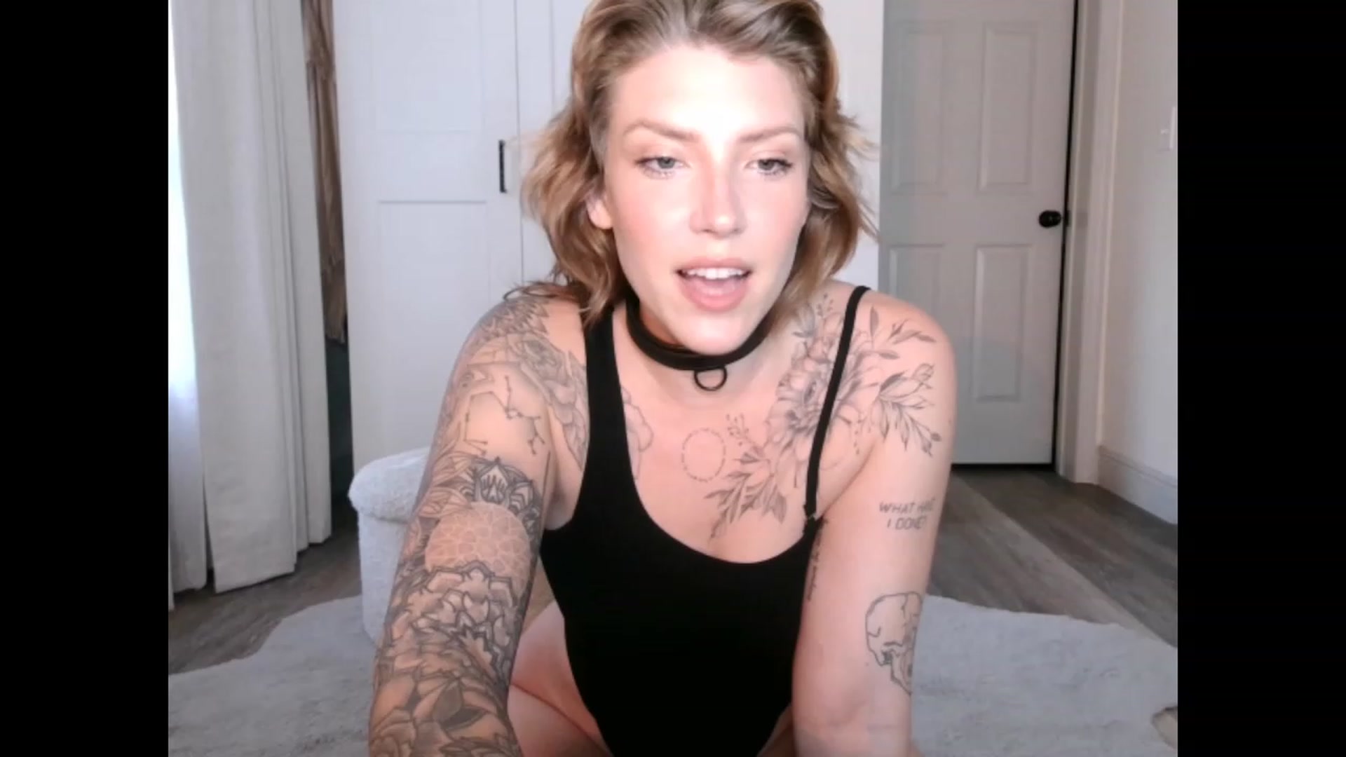 Gallery image thumbnail from the_remedy_'s myfreecams stream on, 03/01/2023, 24:08 image 5 of 20