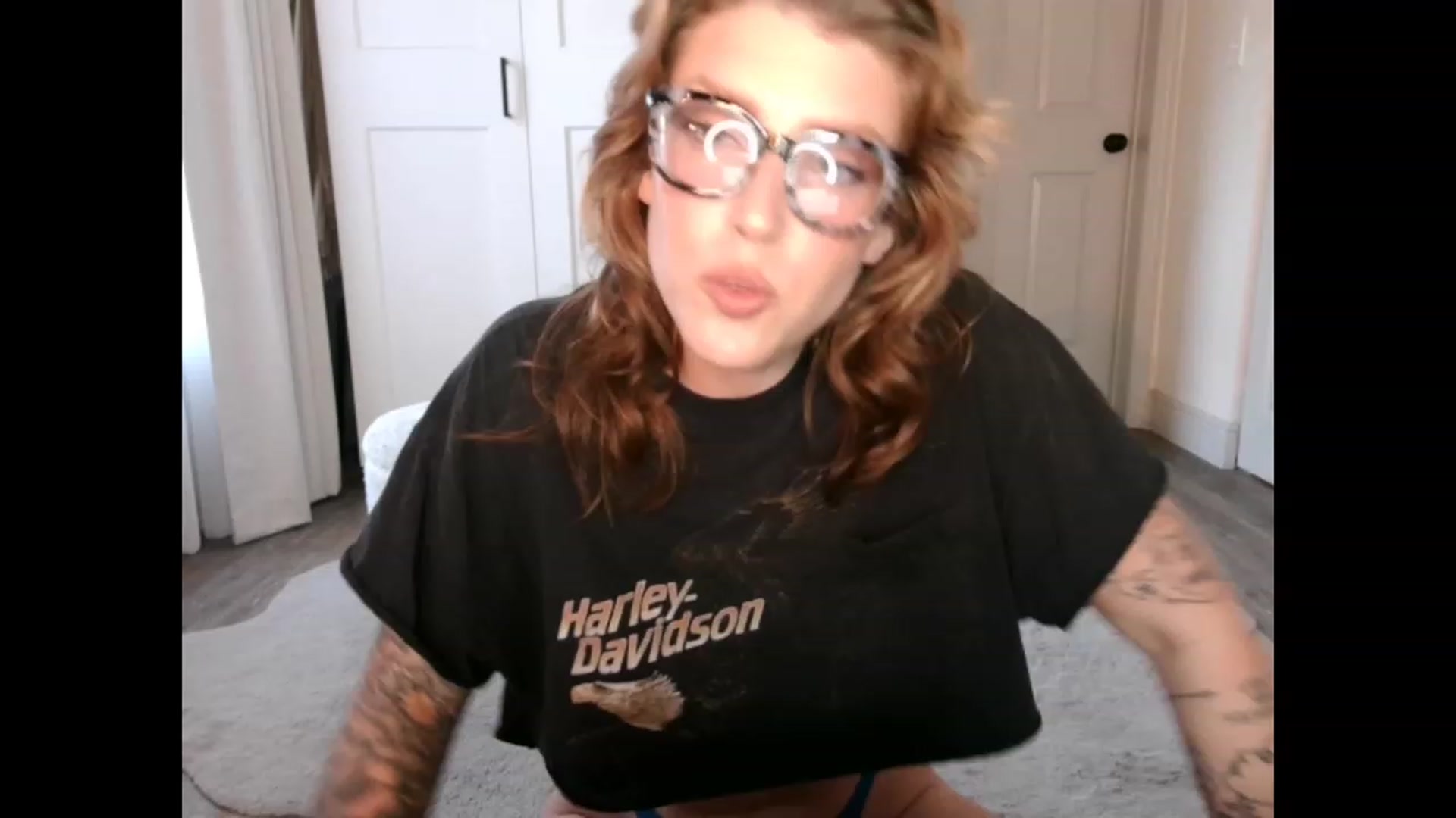 Gallery image thumbnail from the_remedy_'s myfreecams stream on, 03/01/2023, 22:59 image 3 of 20