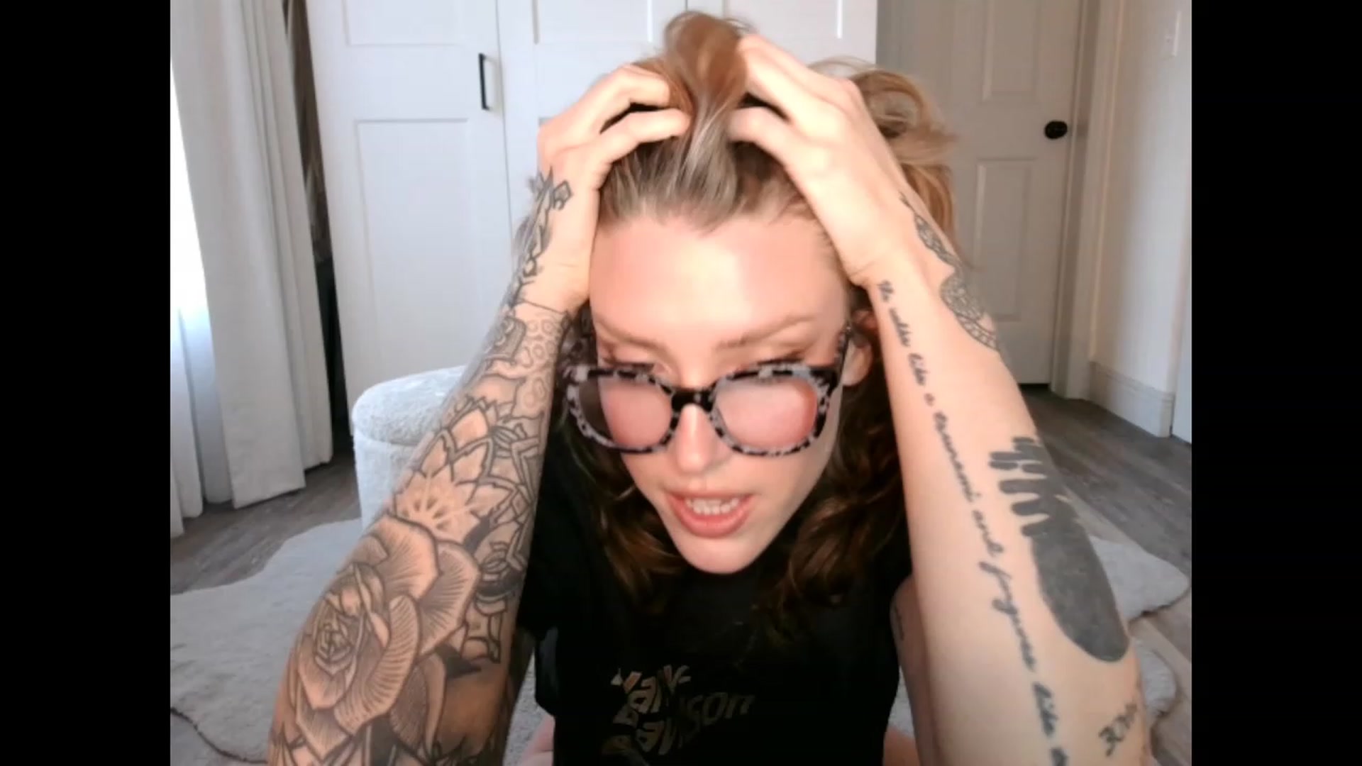 Gallery image thumbnail from the_remedy_'s myfreecams stream on, 03/01/2023, 22:59 image 2 of 20