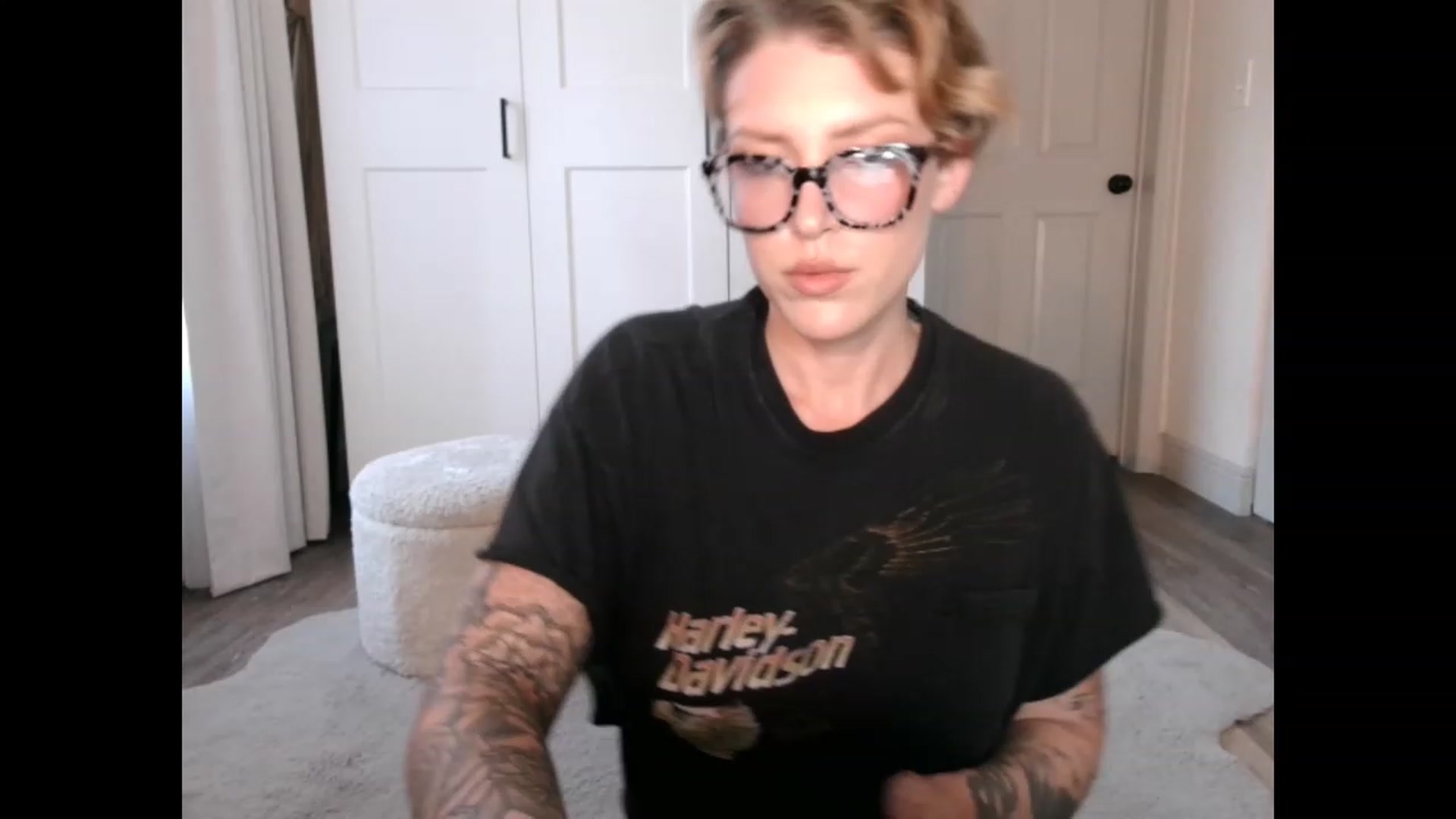 Gallery image thumbnail from the_remedy_'s myfreecams stream on, 03/01/2023, 22:59 image 20 of 20
