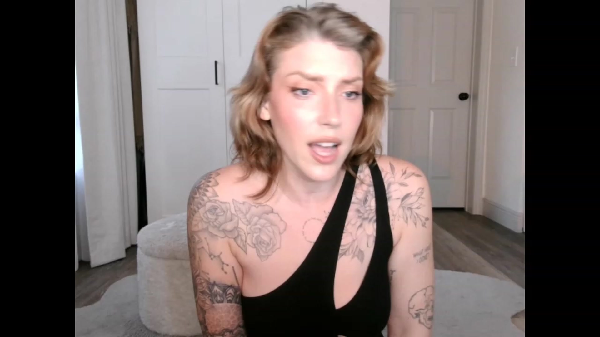 Gallery image thumbnail from the_remedy_'s myfreecams stream on, 03/06/2023, 23:41 image 14 of 20
