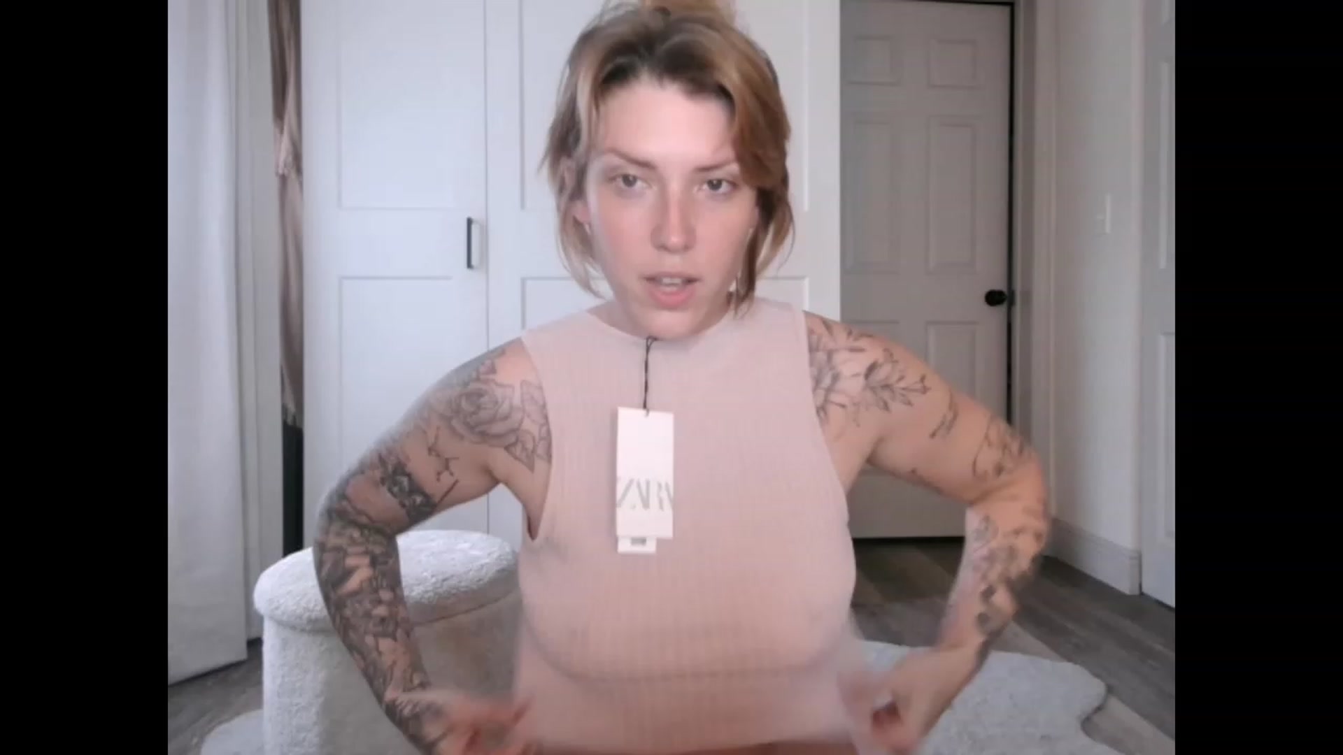 Gallery image thumbnail from the_remedy_'s myfreecams stream on, 03/13/2023, 22:33 image 13 of 20