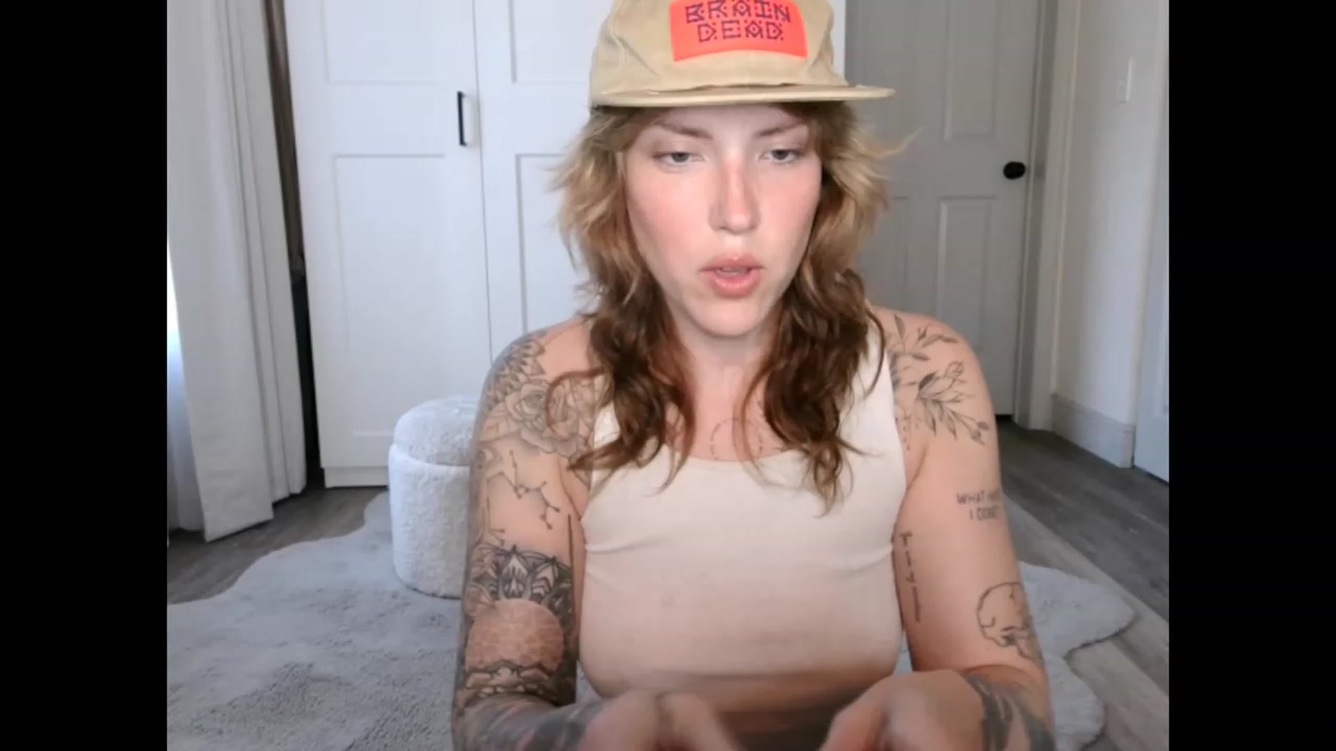 Gallery image thumbnail from the_remedy_'s myfreecams stream on, 03/17/2023, 22:09 image 8 of 20