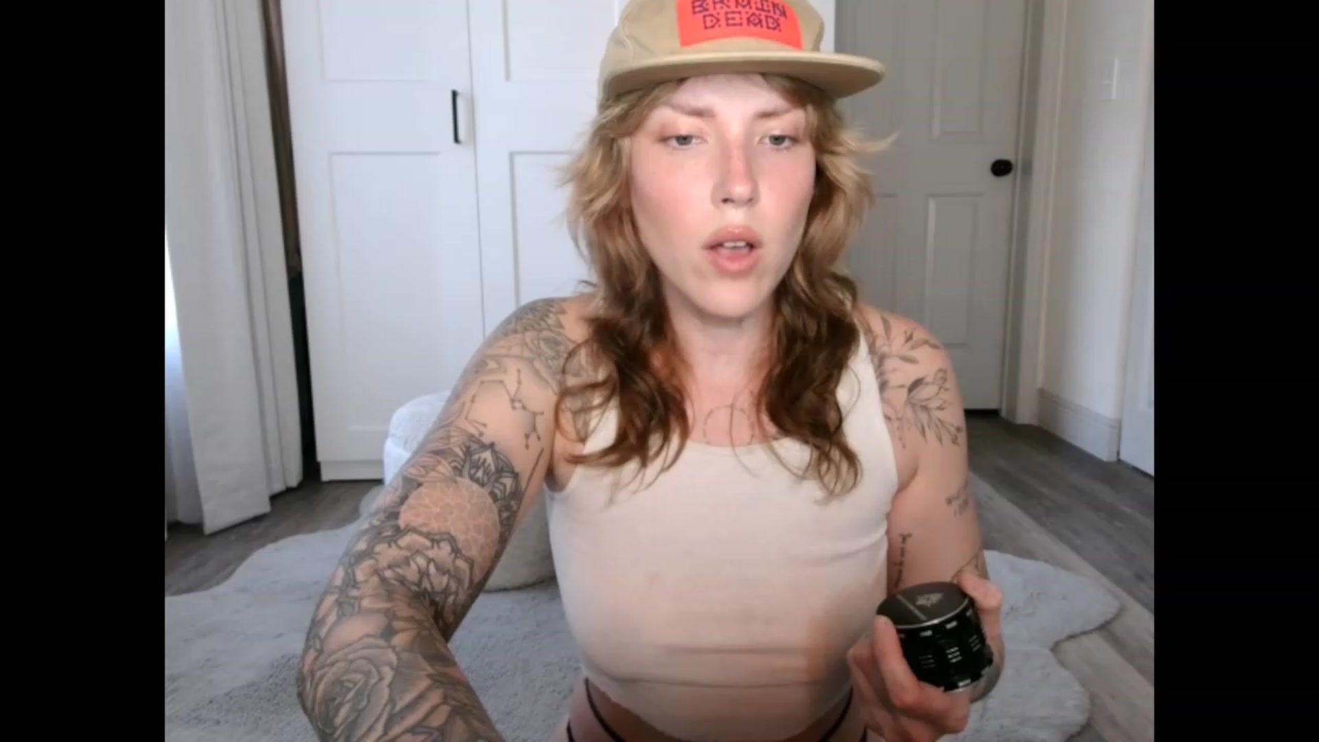 Gallery image thumbnail from the_remedy_'s myfreecams stream on, 03/17/2023, 22:09 image 4 of 20