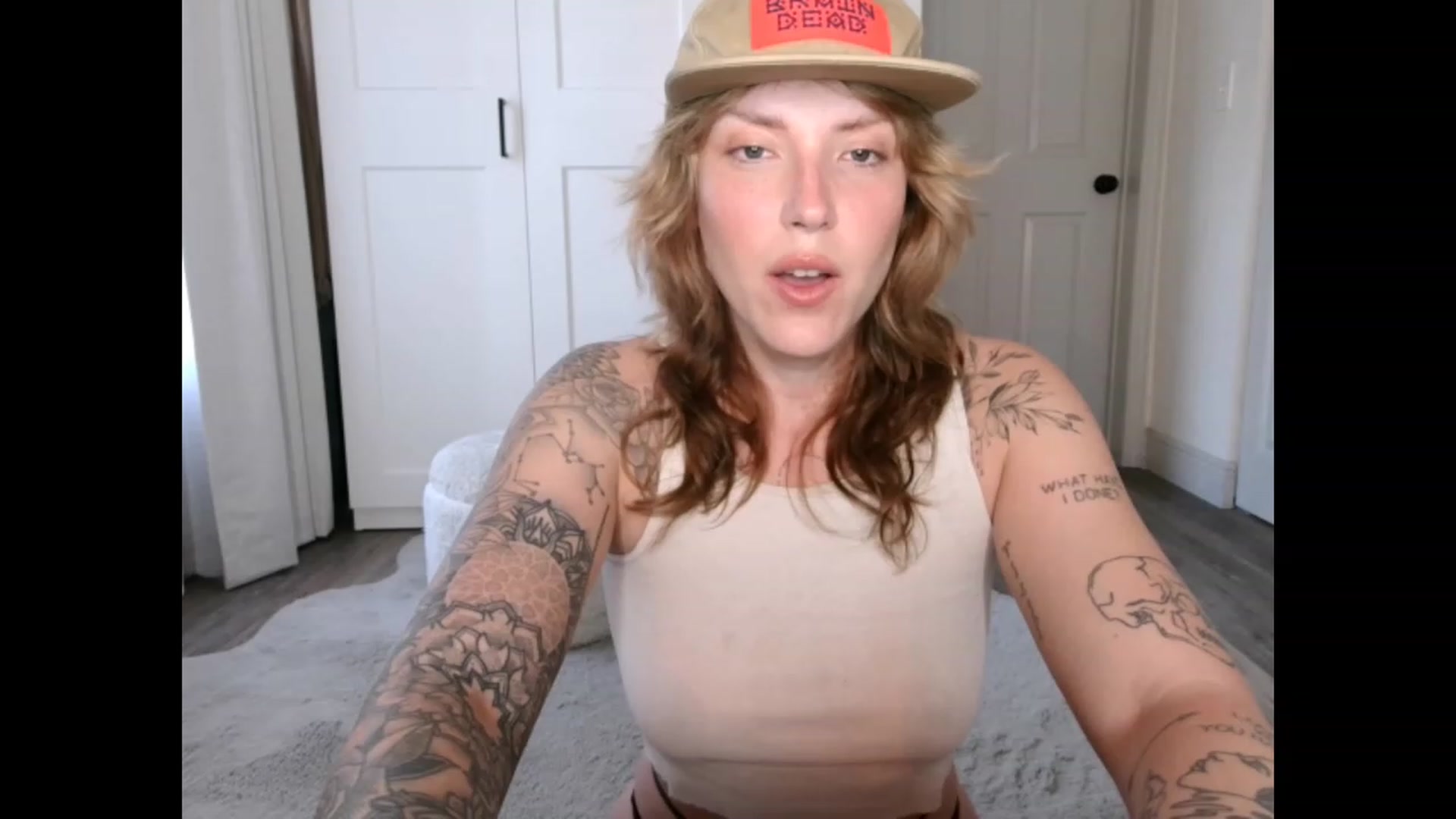 Gallery image thumbnail from the_remedy_'s myfreecams stream on, 03/17/2023, 22:09 image 9 of 20