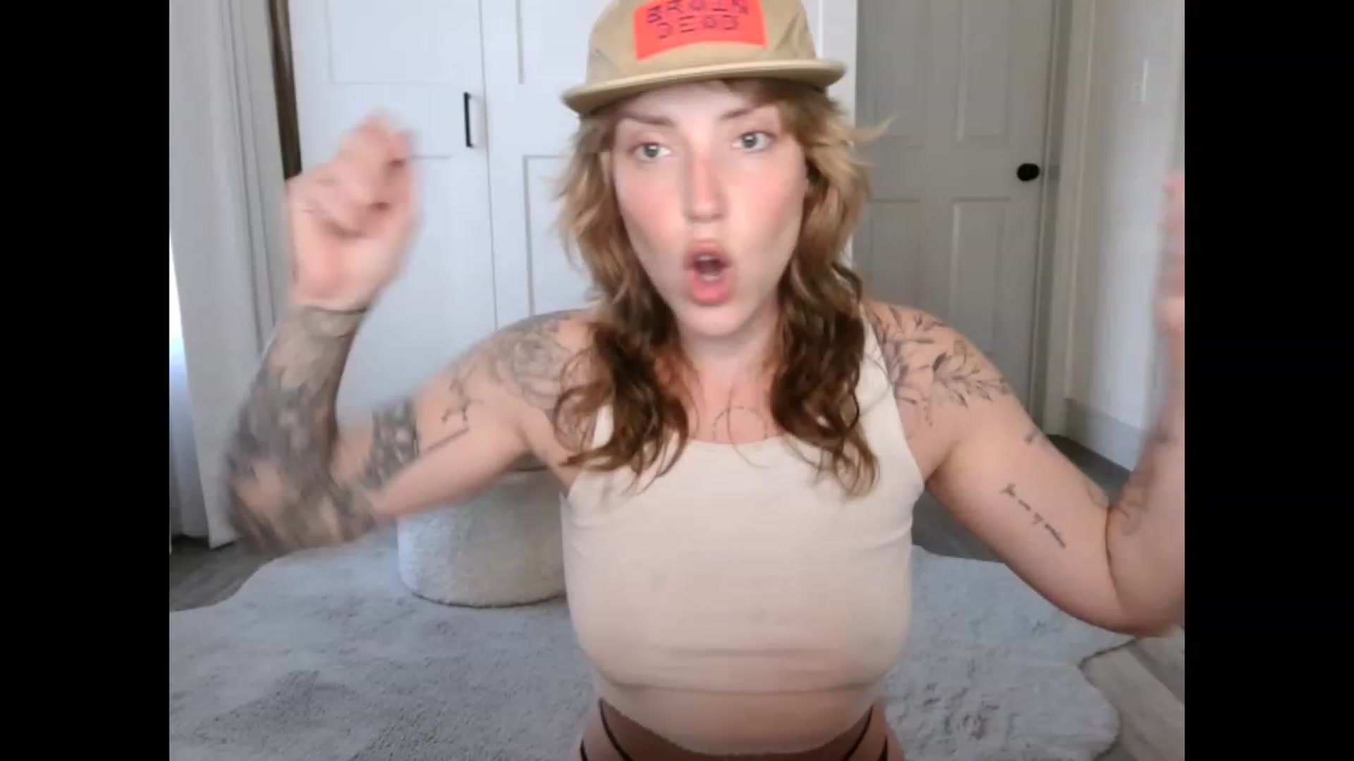 Gallery image thumbnail from the_remedy_'s myfreecams stream on, 03/17/2023, 22:09 image 3 of 20