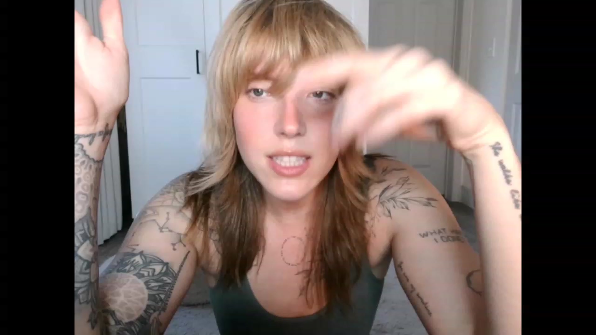 Gallery image thumbnail from the_remedy_'s myfreecams stream on, 03/21/2023, 22:41 image 9 of 20