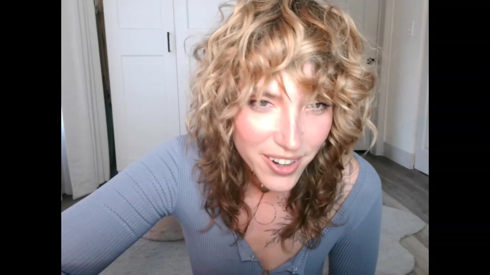 Gallery image thumbnail from the_remedy_'s myfreecams stream on, 03/22/2023, 23:06 image 2 of 20