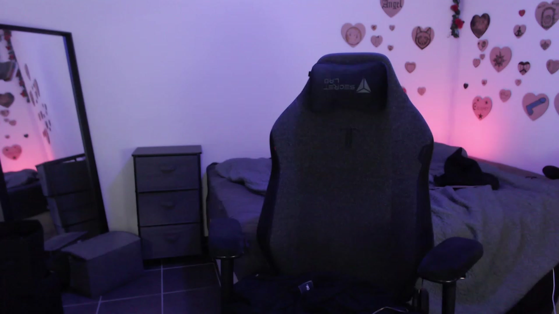 Gallery image thumbnail from the_room's myfreecams stream on, 07/16/2023, 05:17 image 4 of 20