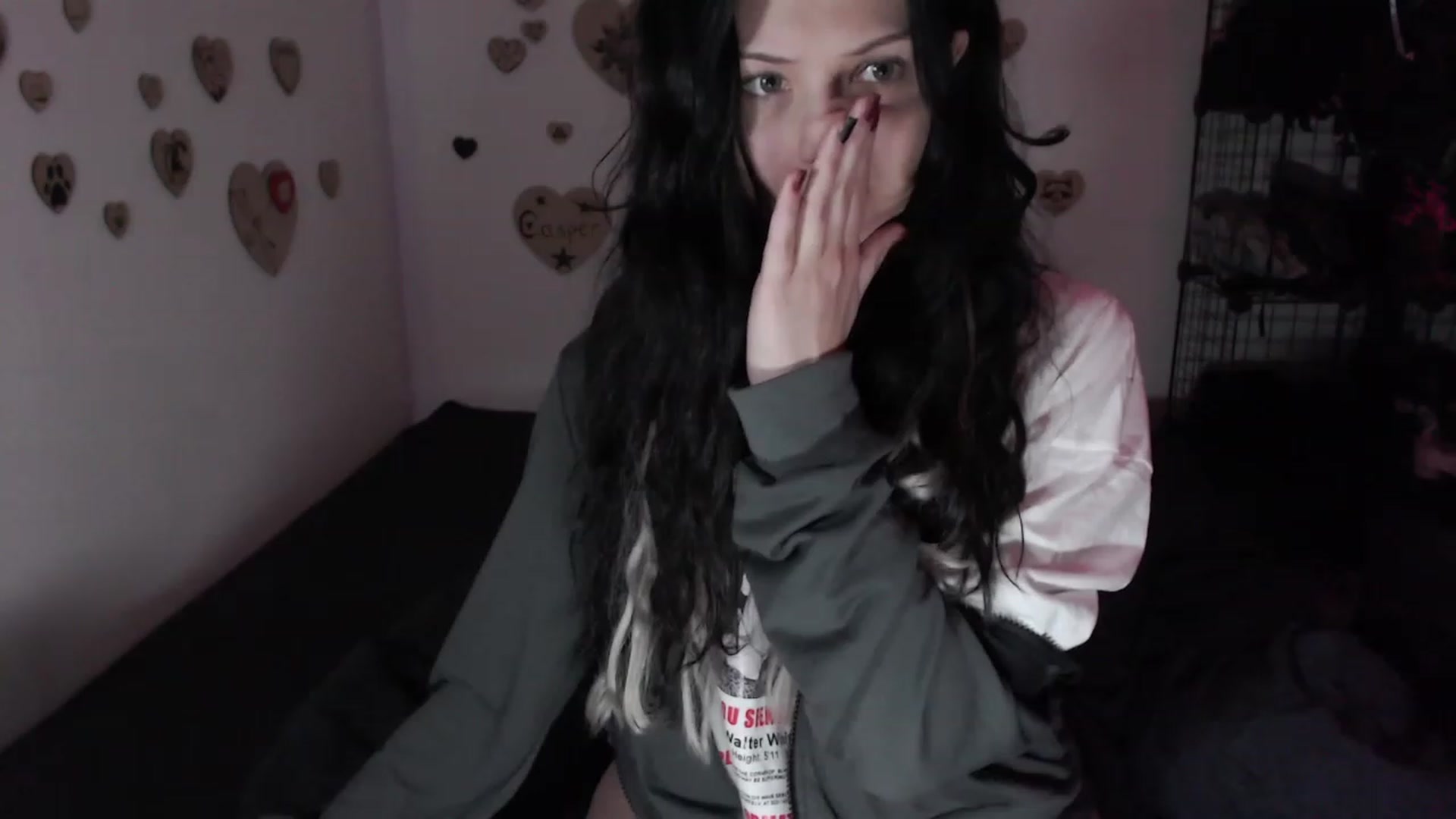 Gallery image thumbnail from the_room's myfreecams stream on, 07/17/2023, 03:20 image 9 of 20