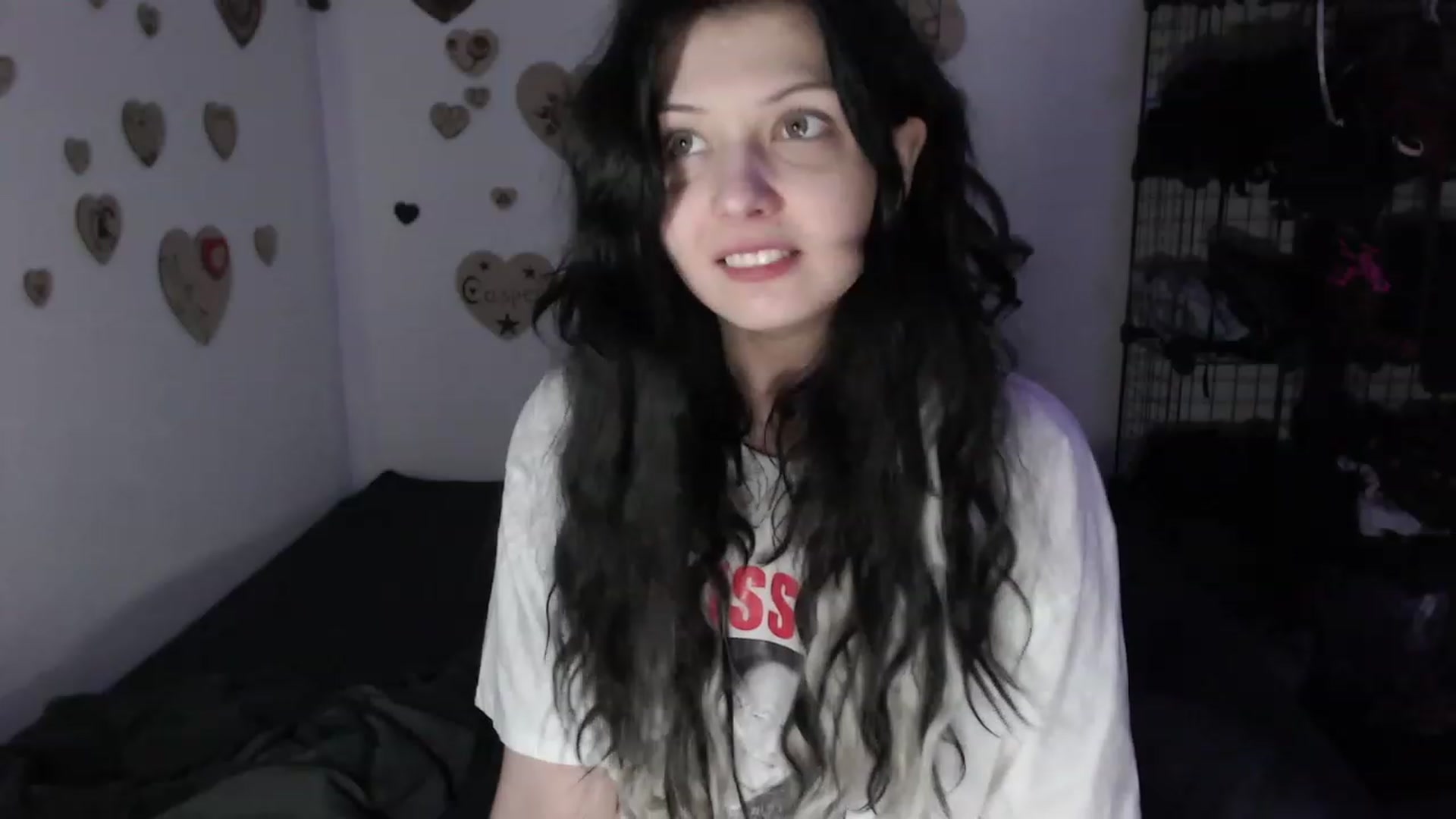 Gallery image thumbnail from the_room's myfreecams stream on, 07/17/2023, 04:40 image 17 of 20
