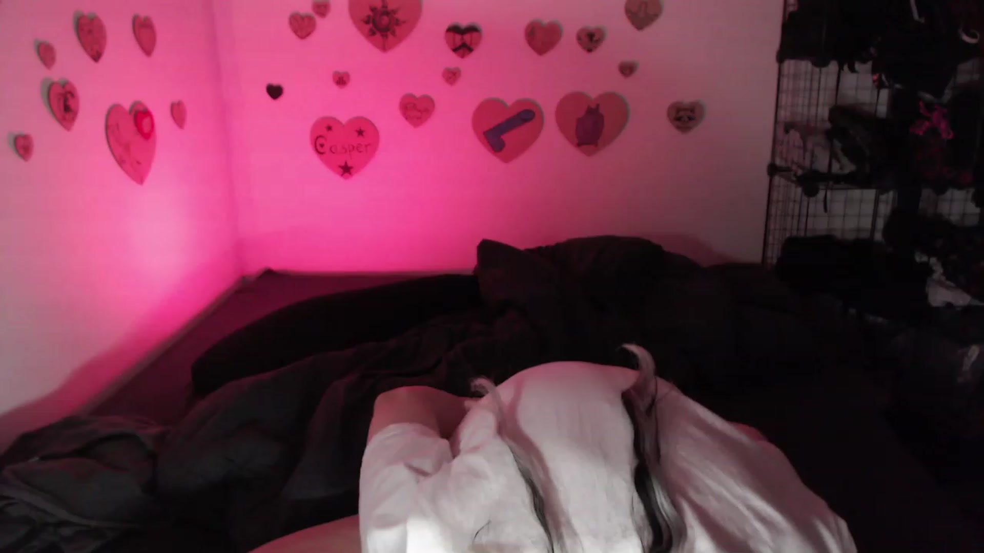 Gallery image thumbnail from the_room's myfreecams stream on, 07/17/2023, 08:37 image 16 of 20