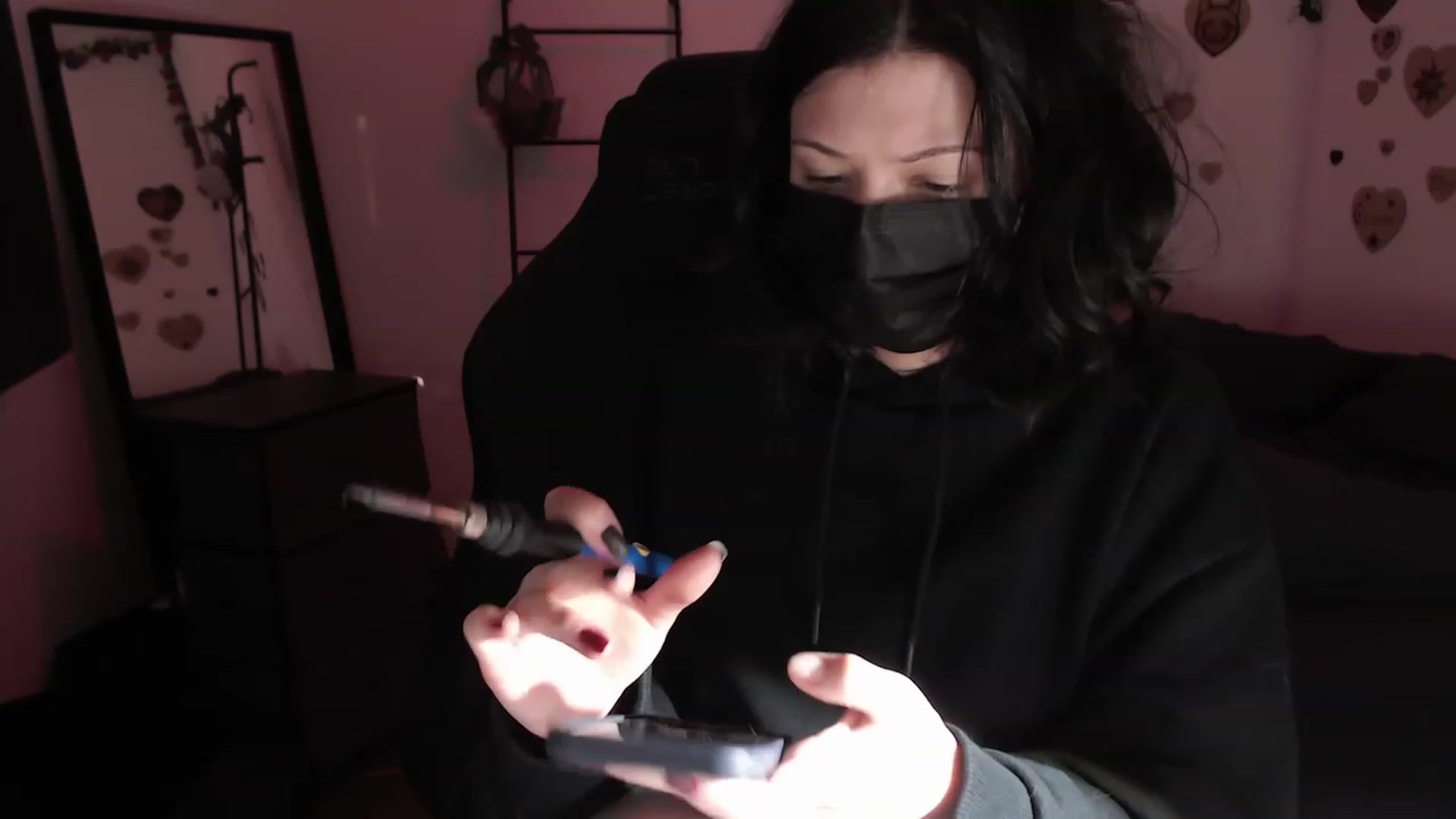 Gallery image thumbnail from the_room's myfreecams stream on, 07/19/2023, 24:56 image 5 of 20