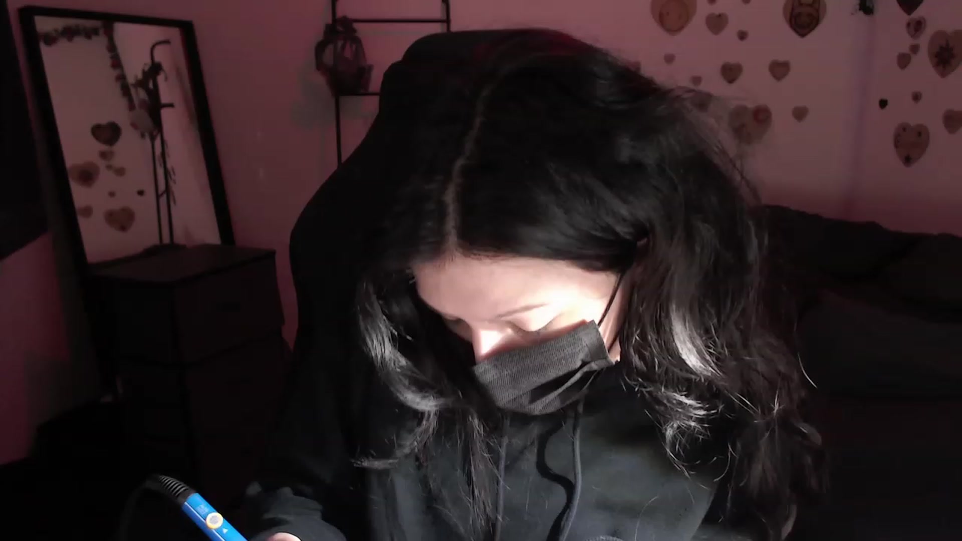 Gallery image thumbnail from the_room's myfreecams stream on, 07/19/2023, 24:56 image 3 of 20